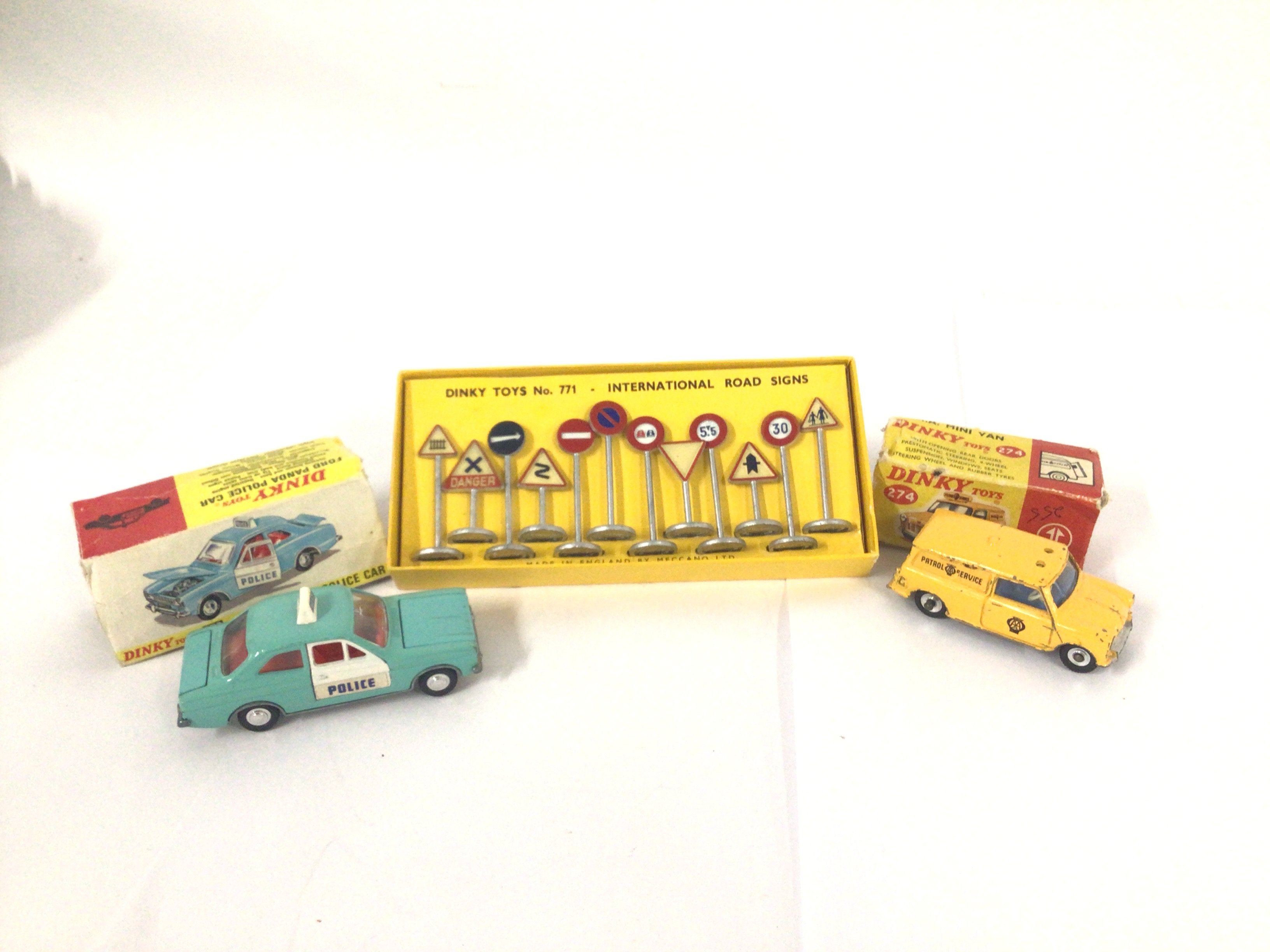 A Boxed Dinky Toys #771 International Road Signs A