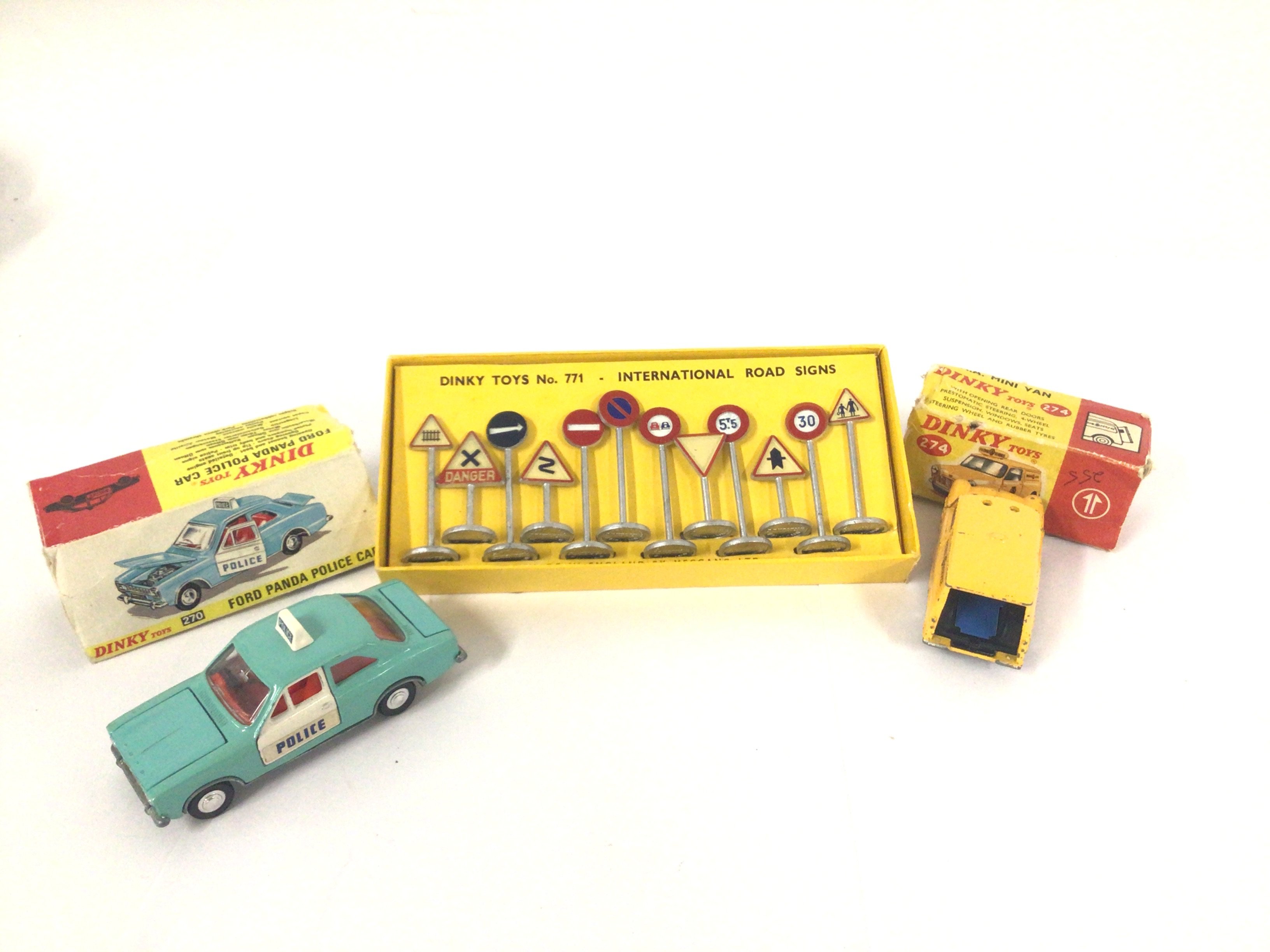 A Boxed Dinky Toys #771 International Road Signs A - Image 2 of 2