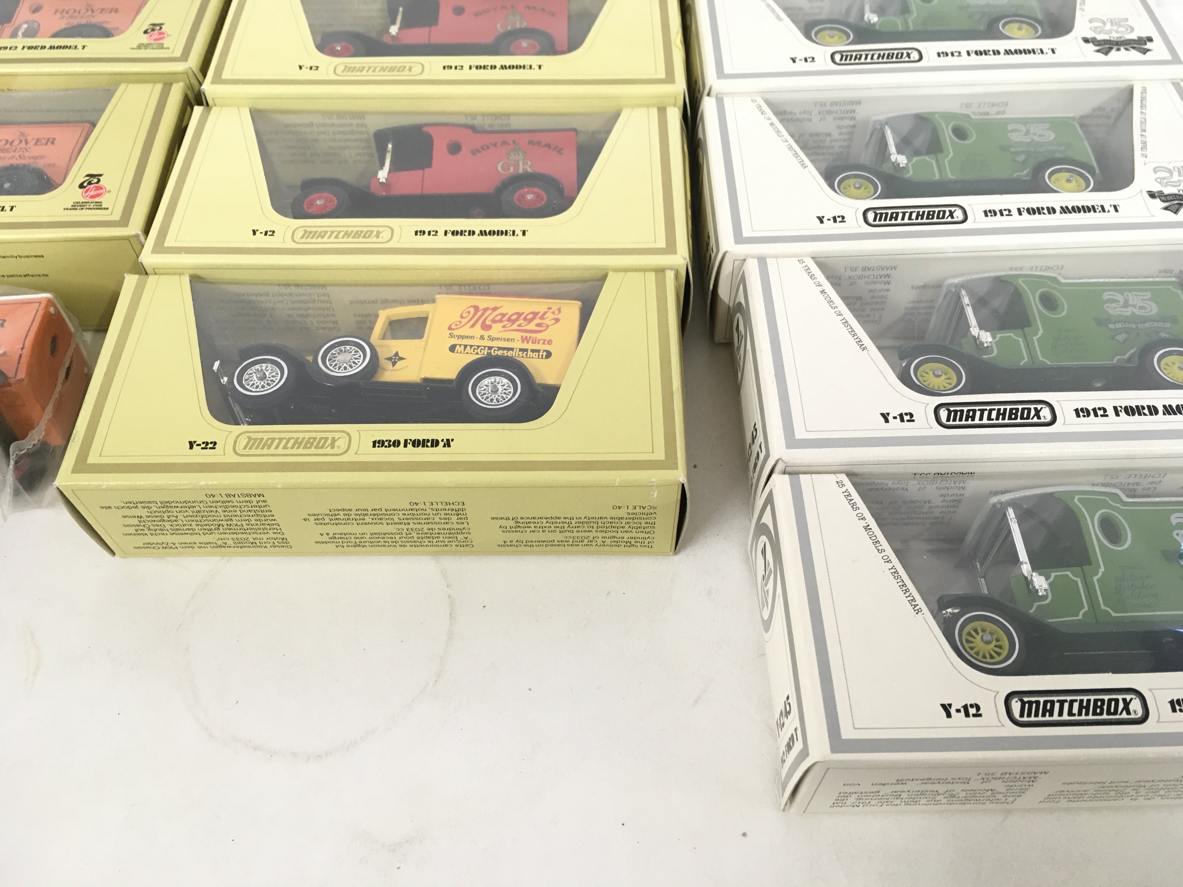 A collection of 28 unopened boxed model cars by Ma - Image 4 of 5