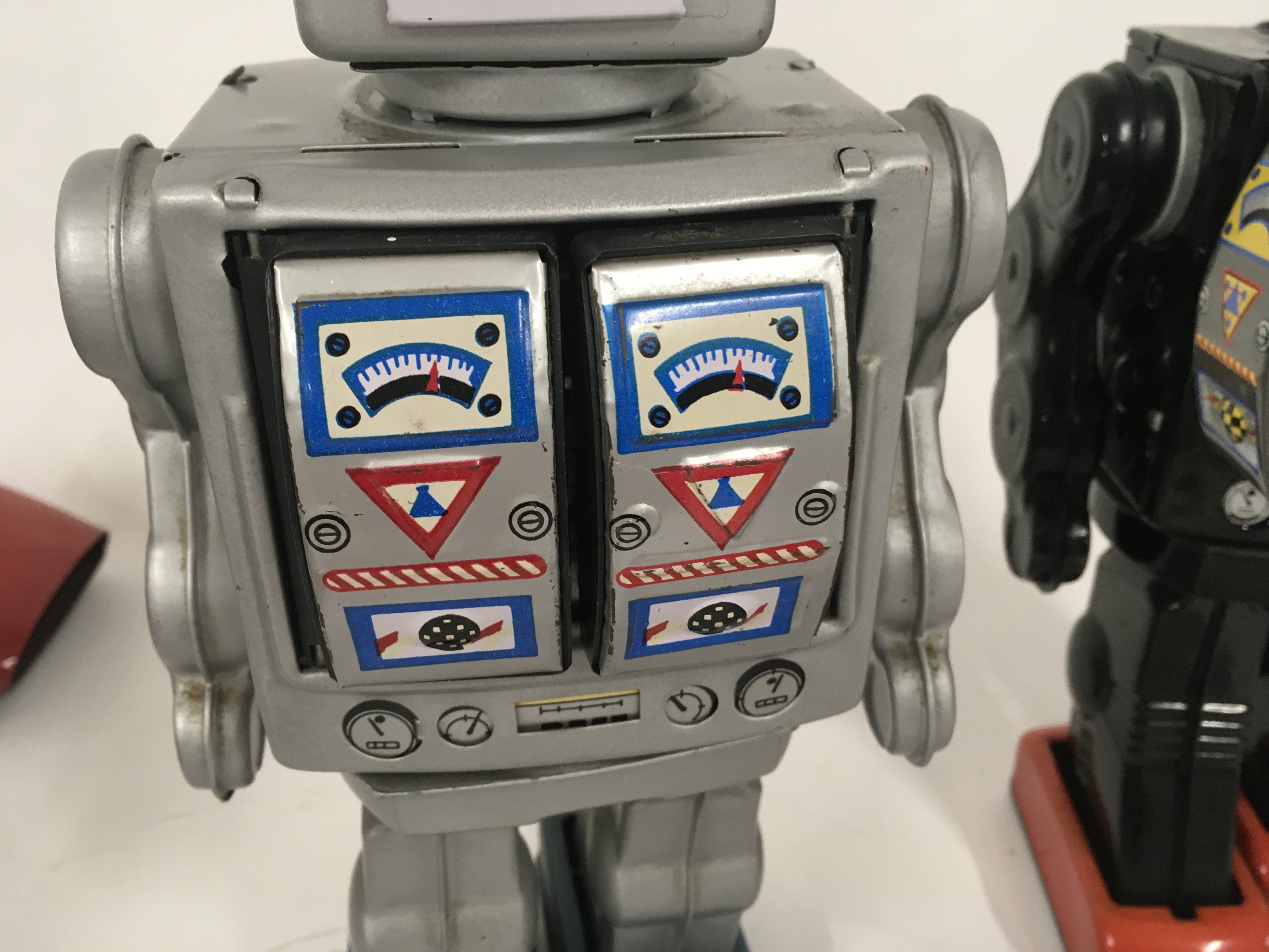 A pair of tinplate model battery operated robots w - Image 5 of 6