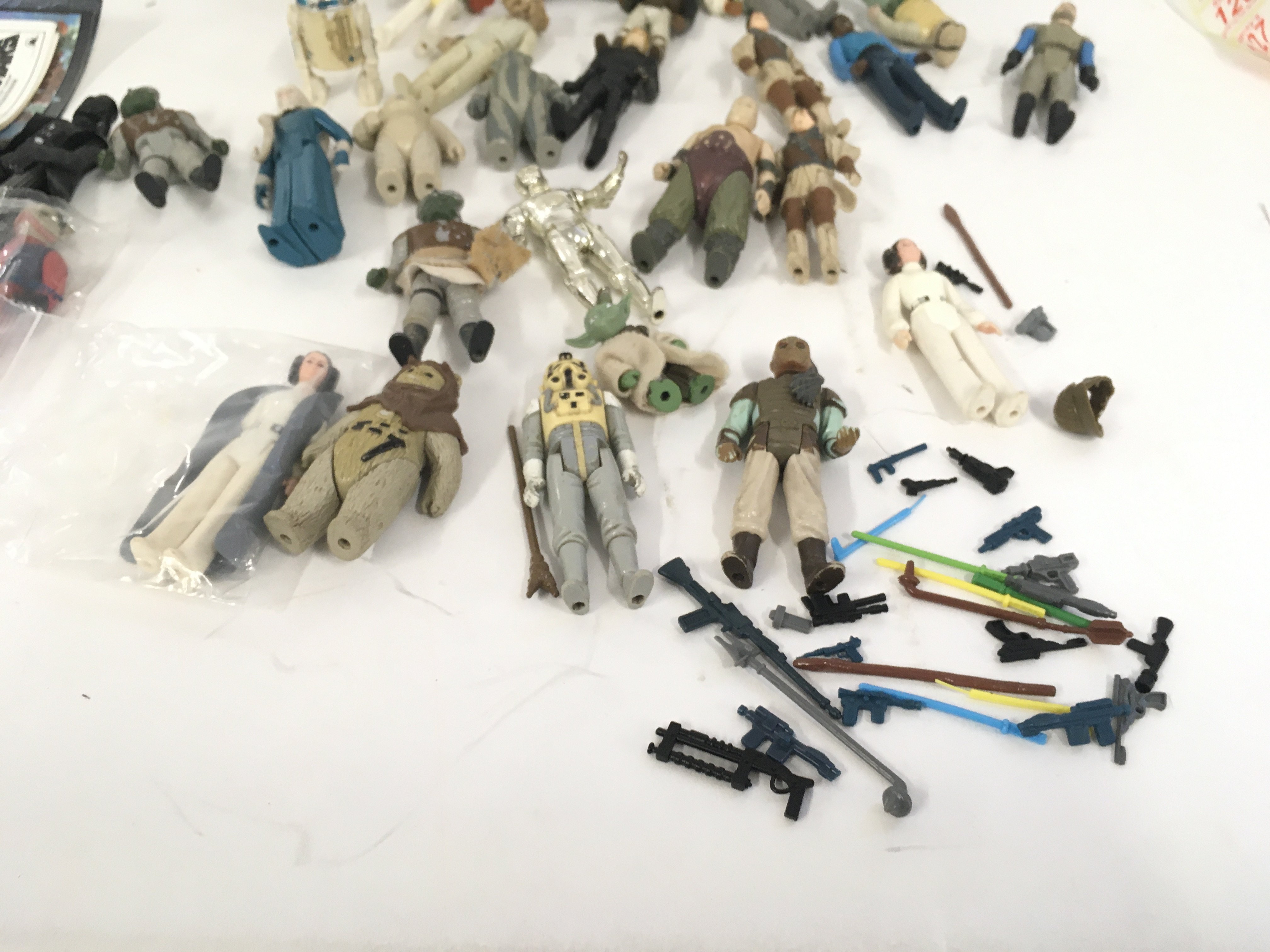 A collection of vintage STAR WARS figures . Also i - Image 3 of 6