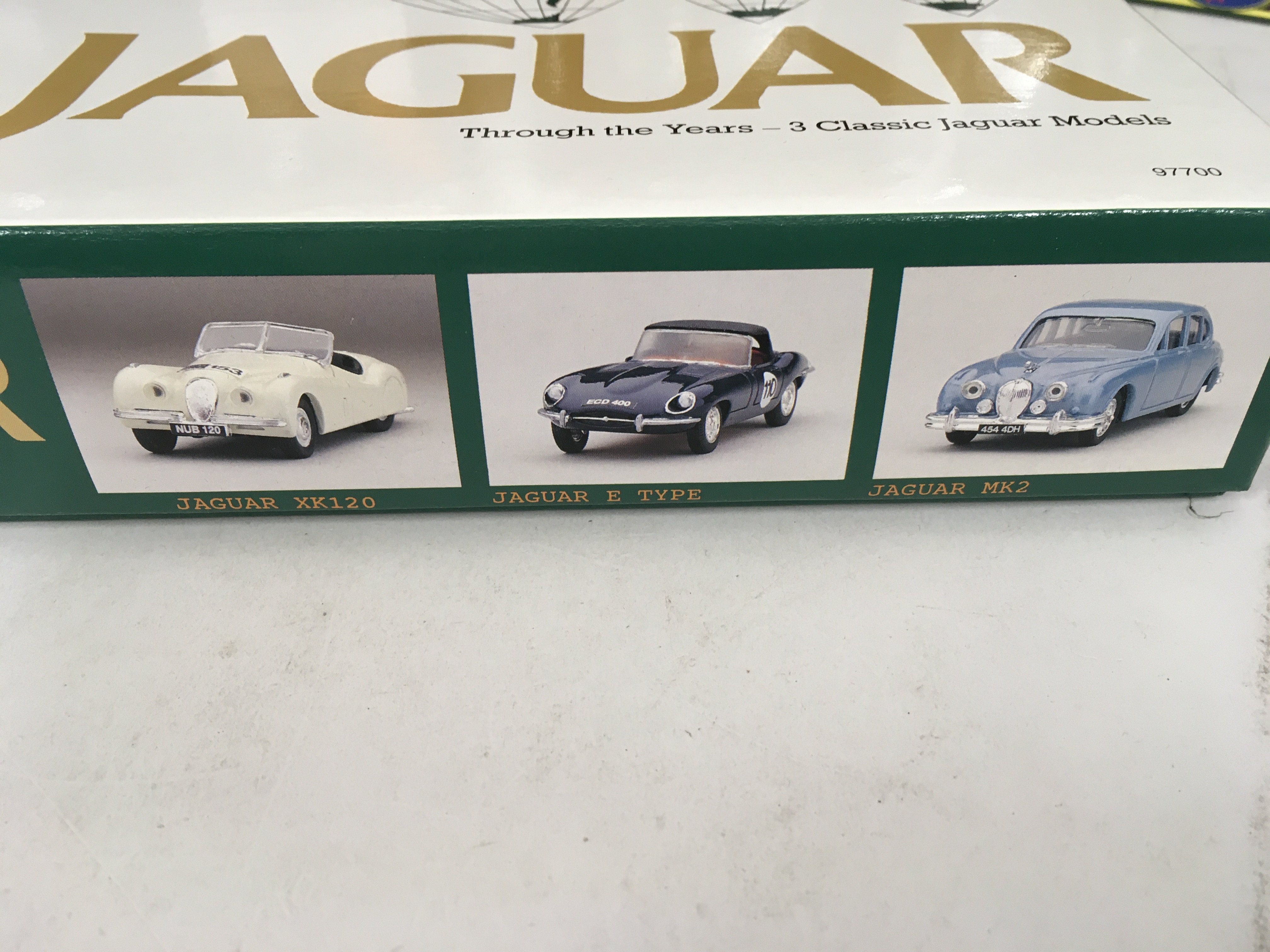 A collection of 10 unopened boxed model vehicles b - Image 4 of 4