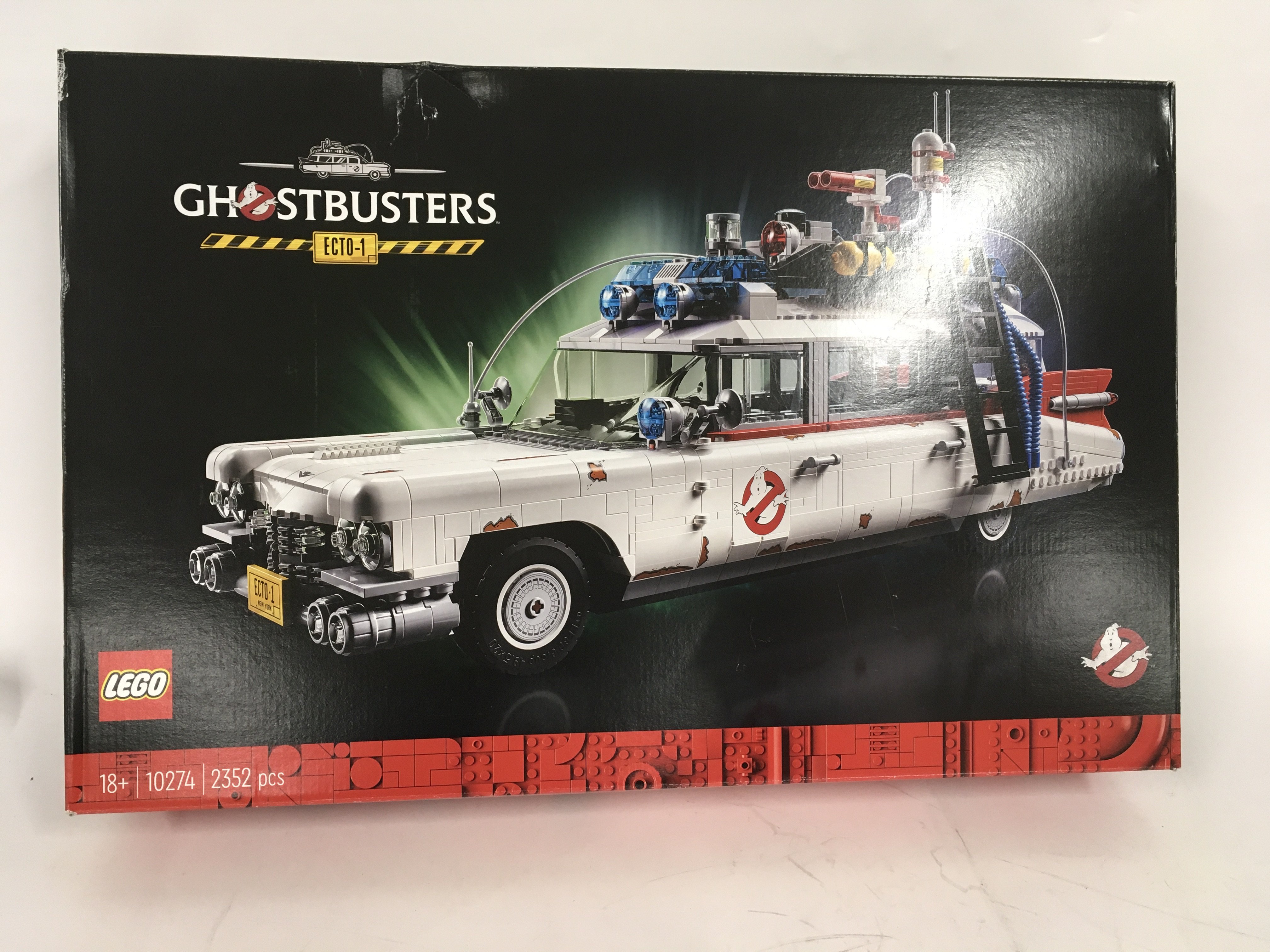 Sealed and unopened Lego set. Ghostbusters 10274 ECTO 1.