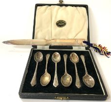 A cased hallmarked silver set of teaspoons togethe