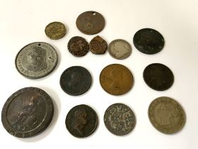 A mixed lot of English coinage. (A)