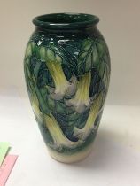 A Moorcroft Angels vase 20 cm .