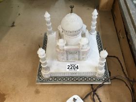 A Taj Mahal model lamp.