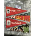 Pictorial Set Of English Football Pennants: Comple