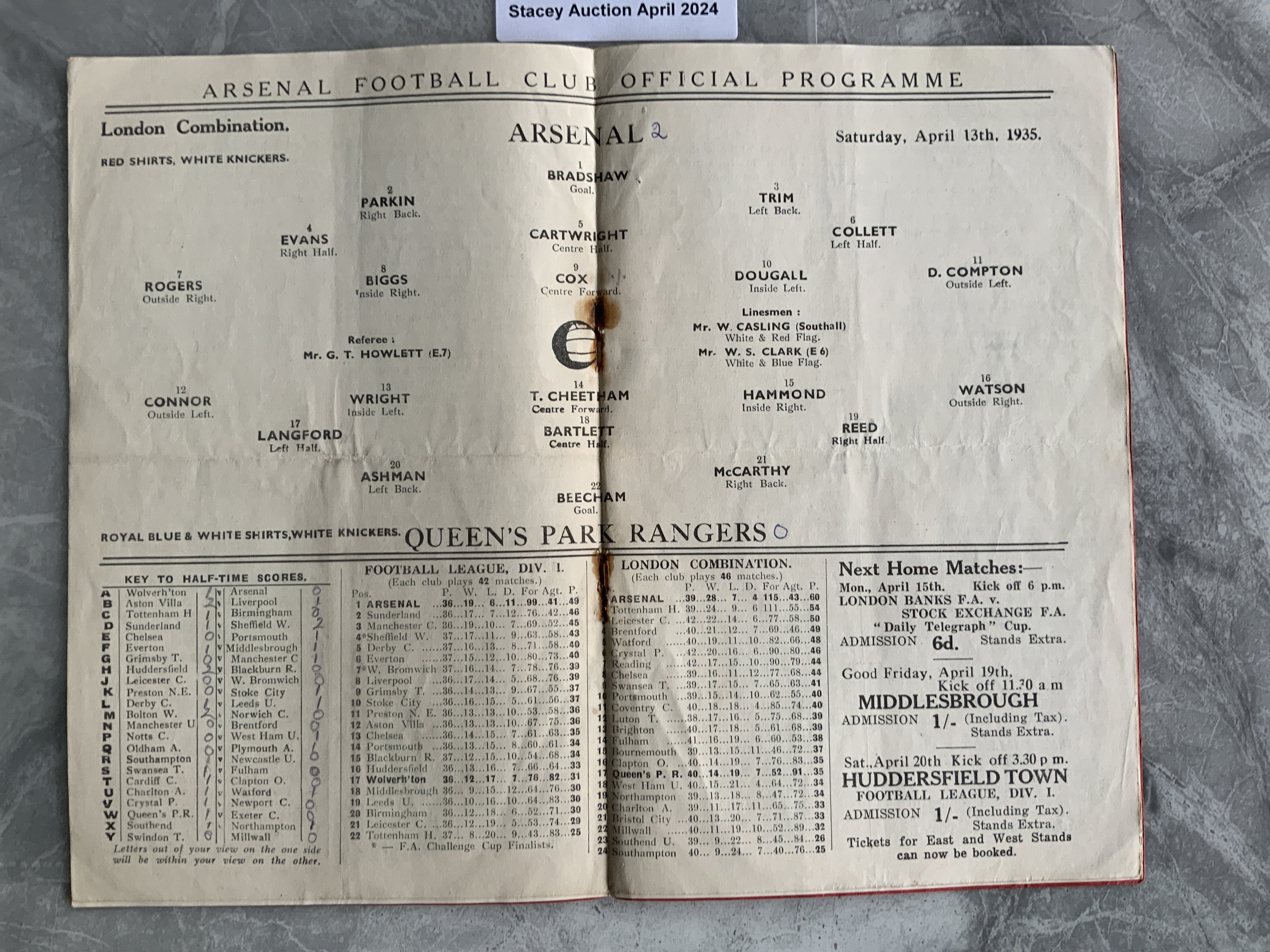 34/35 Arsenal Reserves v QPR Football Programme: L - Image 2 of 2