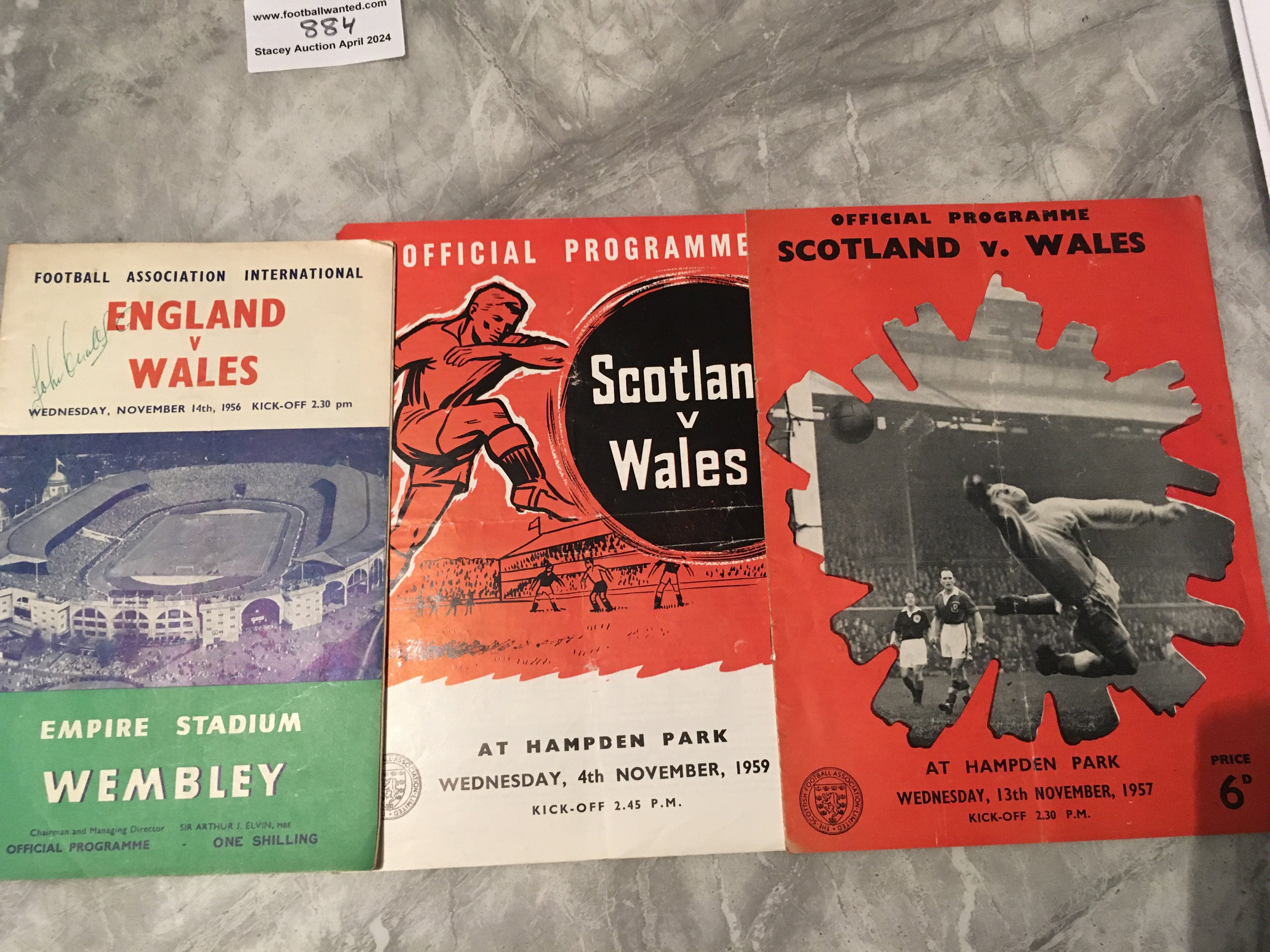 1959 Wales Team Signed Football Programme: Team pa - Image 3 of 3