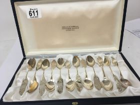 A cased set of decorative Swedish silver tea spoon