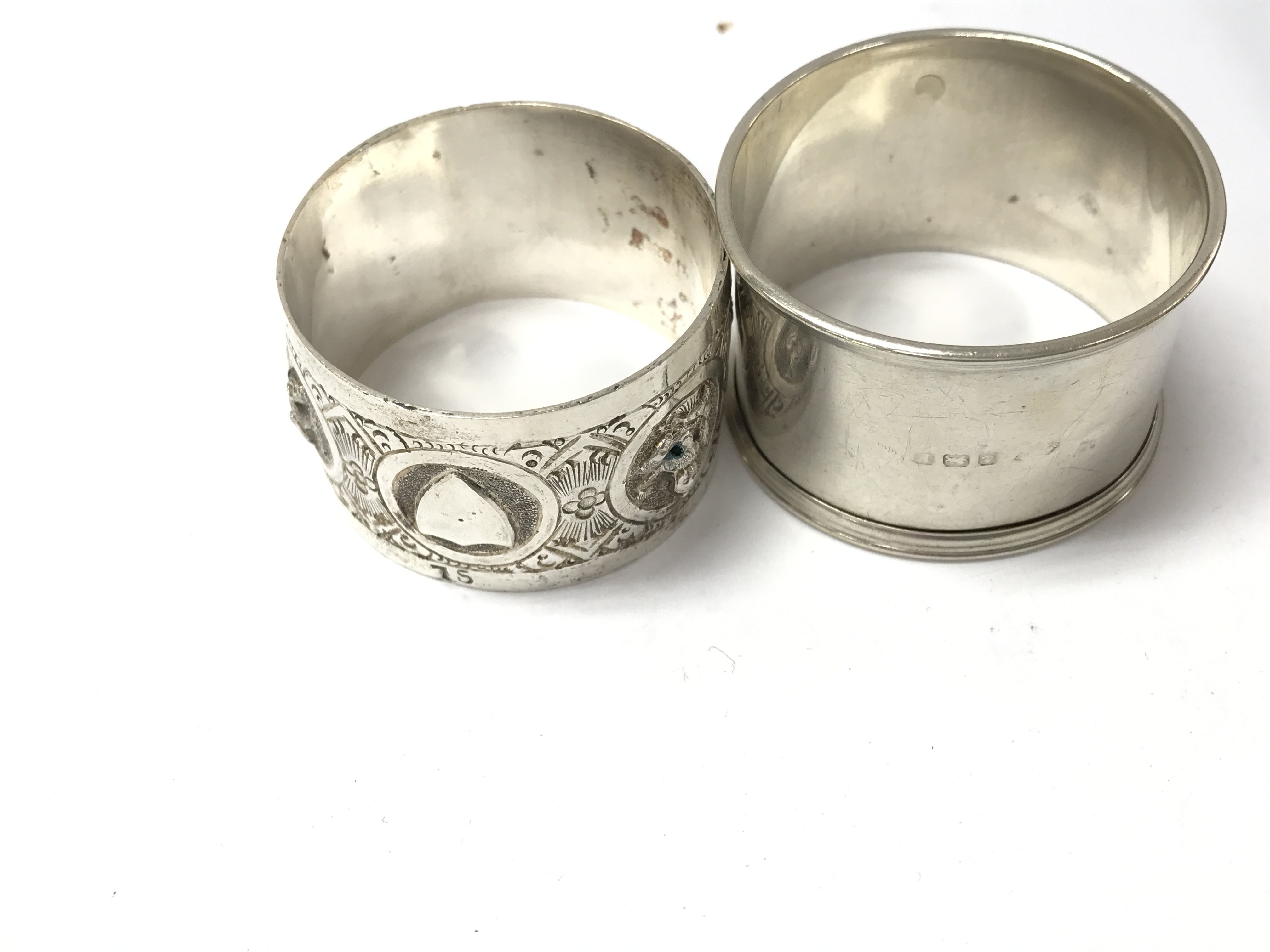 A collection of silver items including case silver Shakespeare spoons four napkins rings and a - Bild 5 aus 6