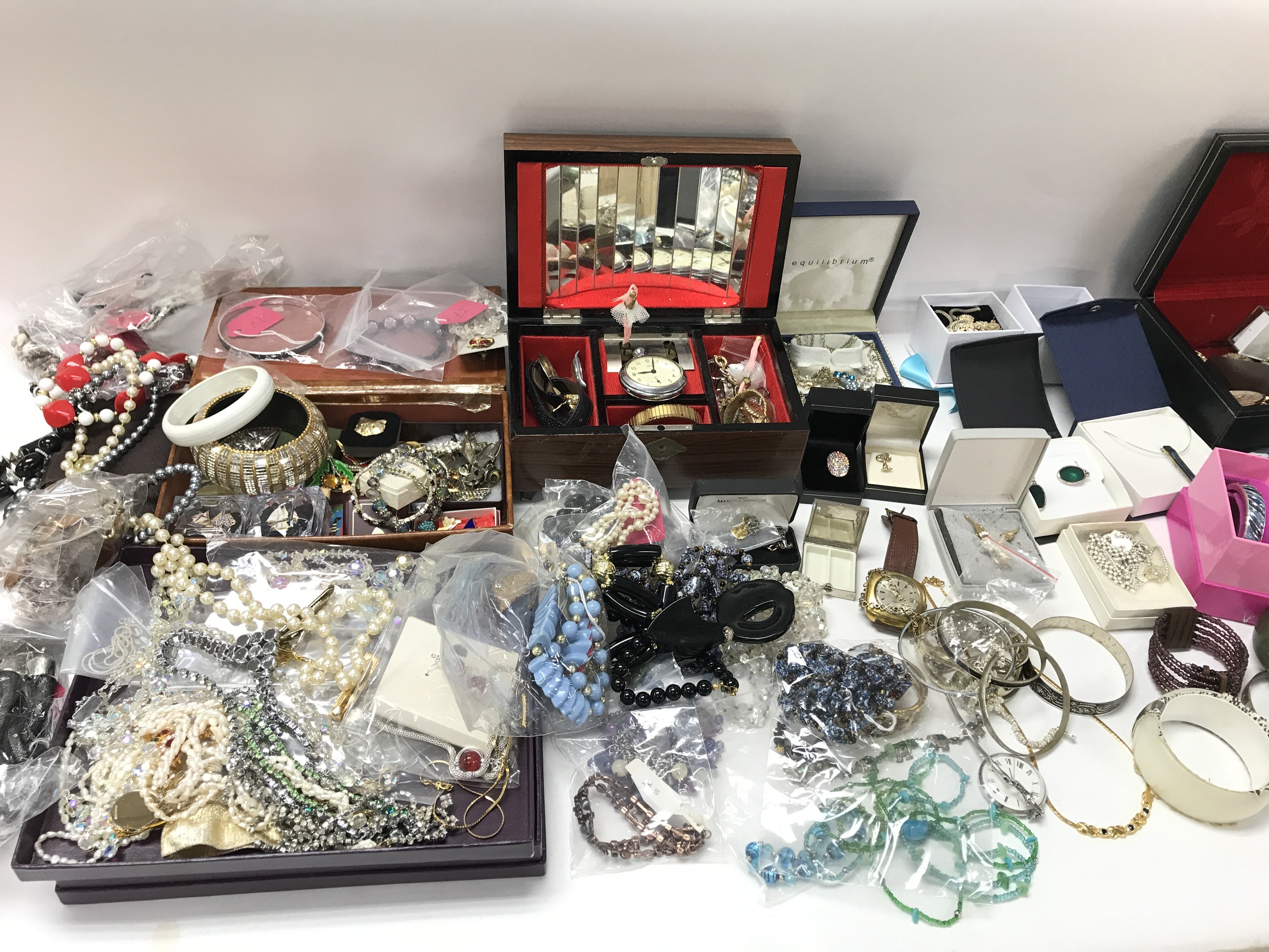 A large collection of assorted costume jewellery including brooches necklaces etc. - Image 2 of 4