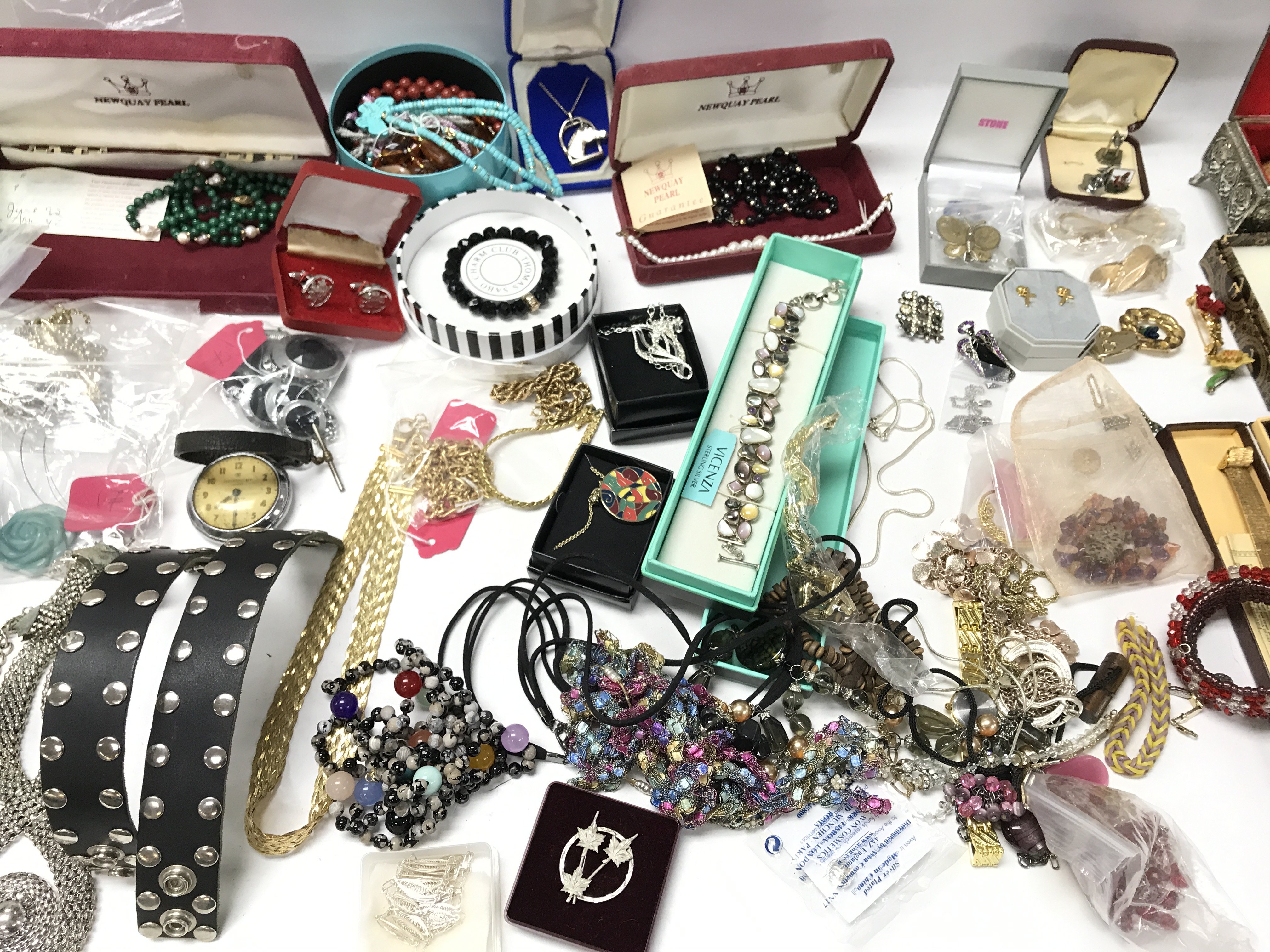 A large collection of costume jewellery including pearls cufflinks bracelet etc. There is a number - Image 2 of 6