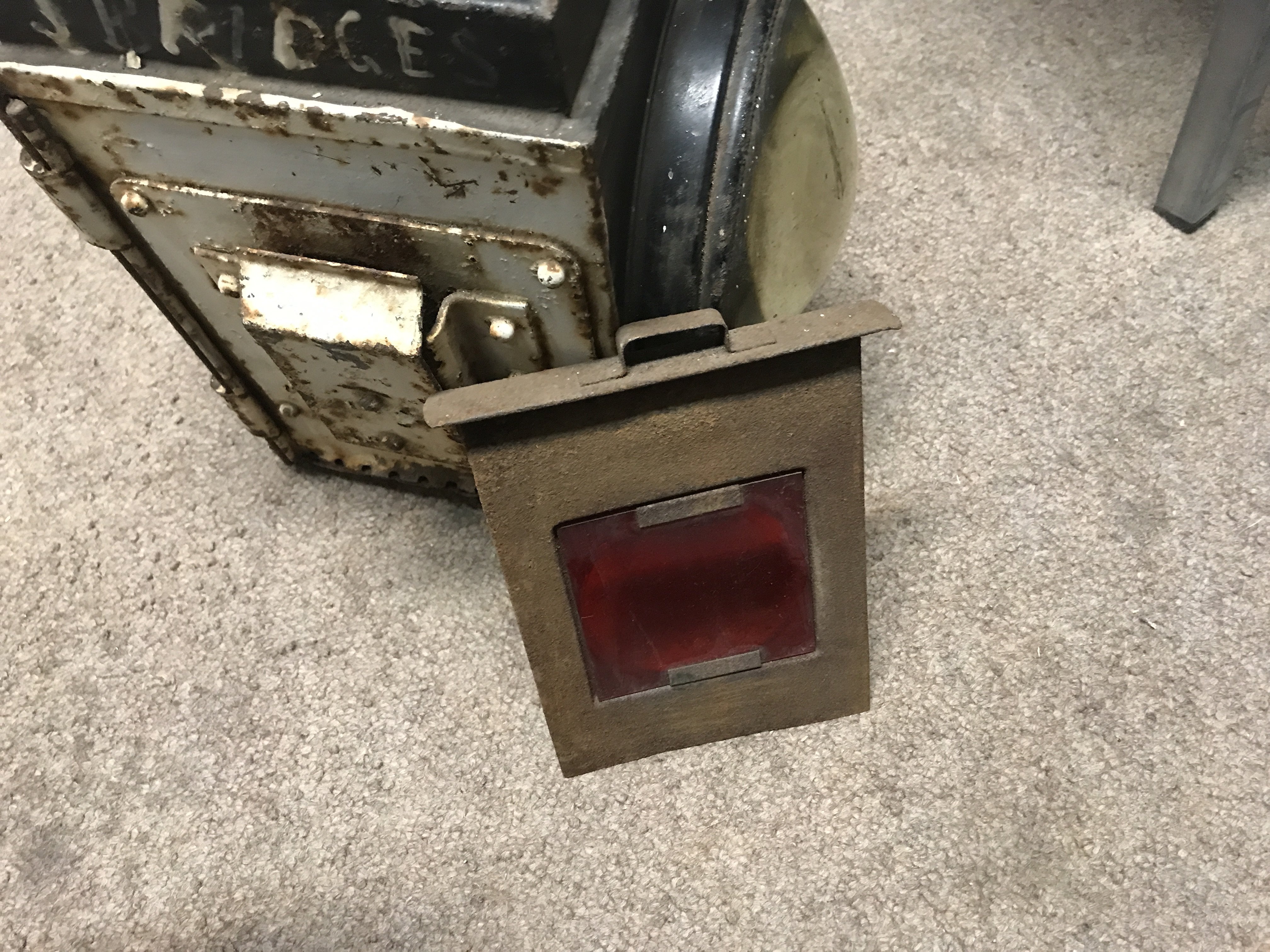 A BR signaling lamp with extra red slide. This lot - Image 2 of 2