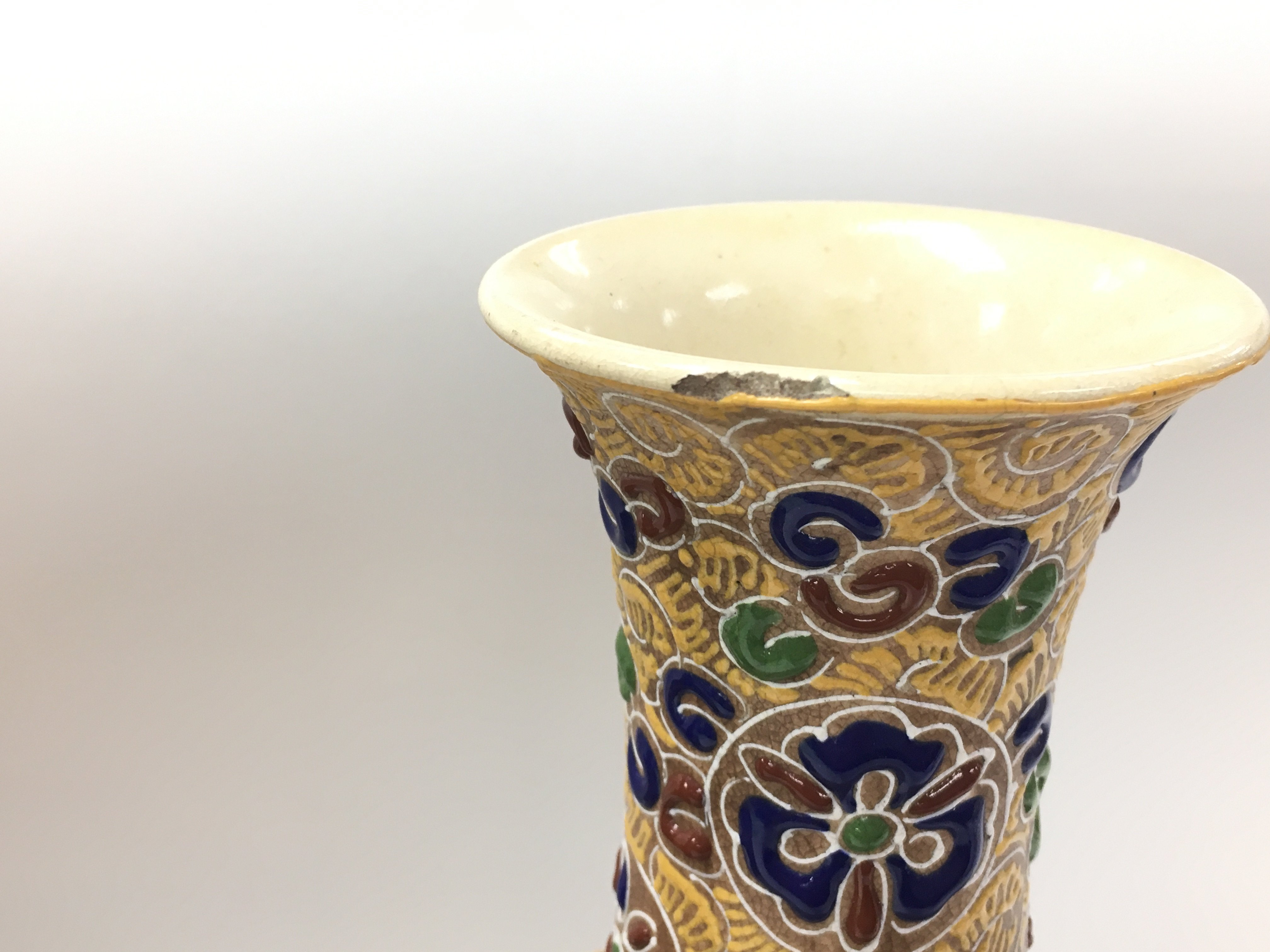 A pair of early 20th century Japanese satsuma vase - Image 4 of 5