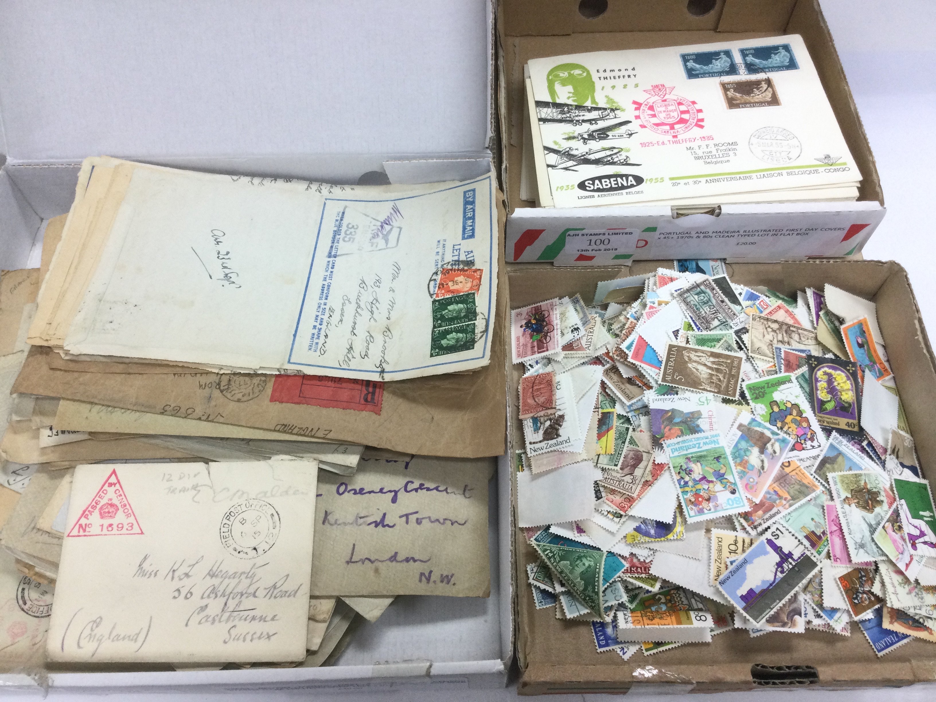 Two albums and three boxes of world stamps (5). Sh - Image 2 of 2