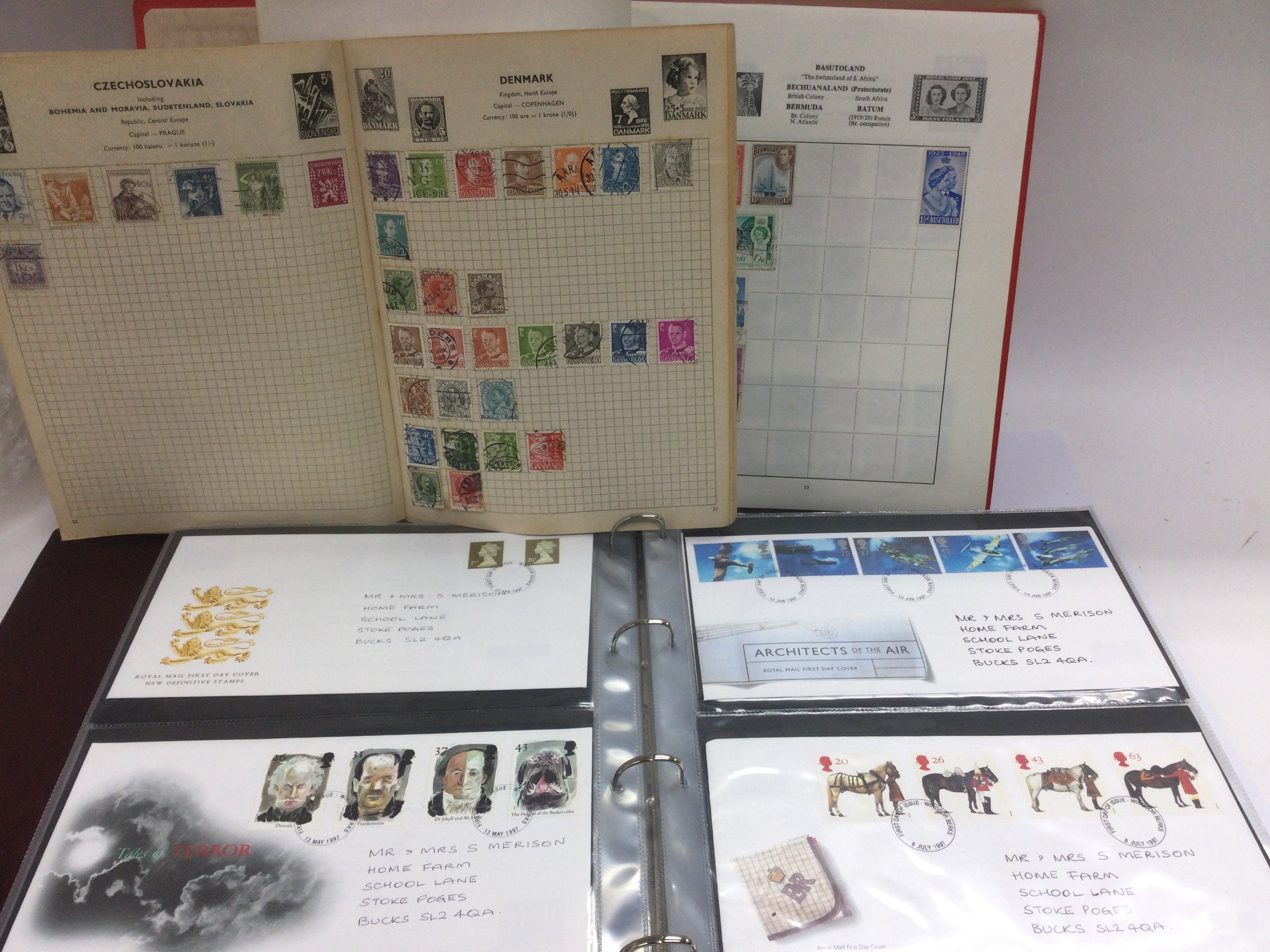 A collection of stamps including some presentation packs, first day covers and stamp albums - Image 5 of 5