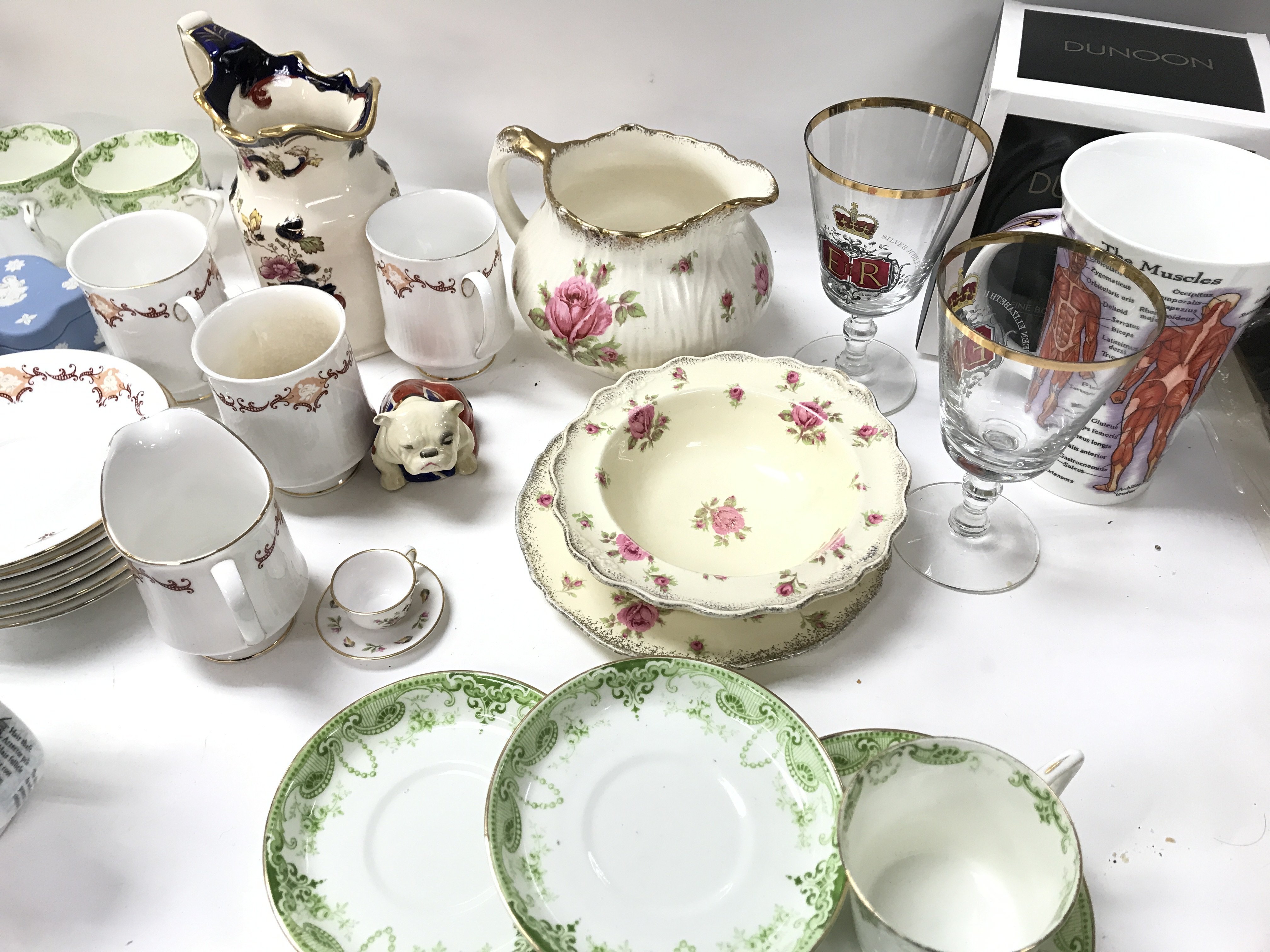 A large collection of mixed ceramics including Wedgwood royal Doulton etc. - Image 3 of 6