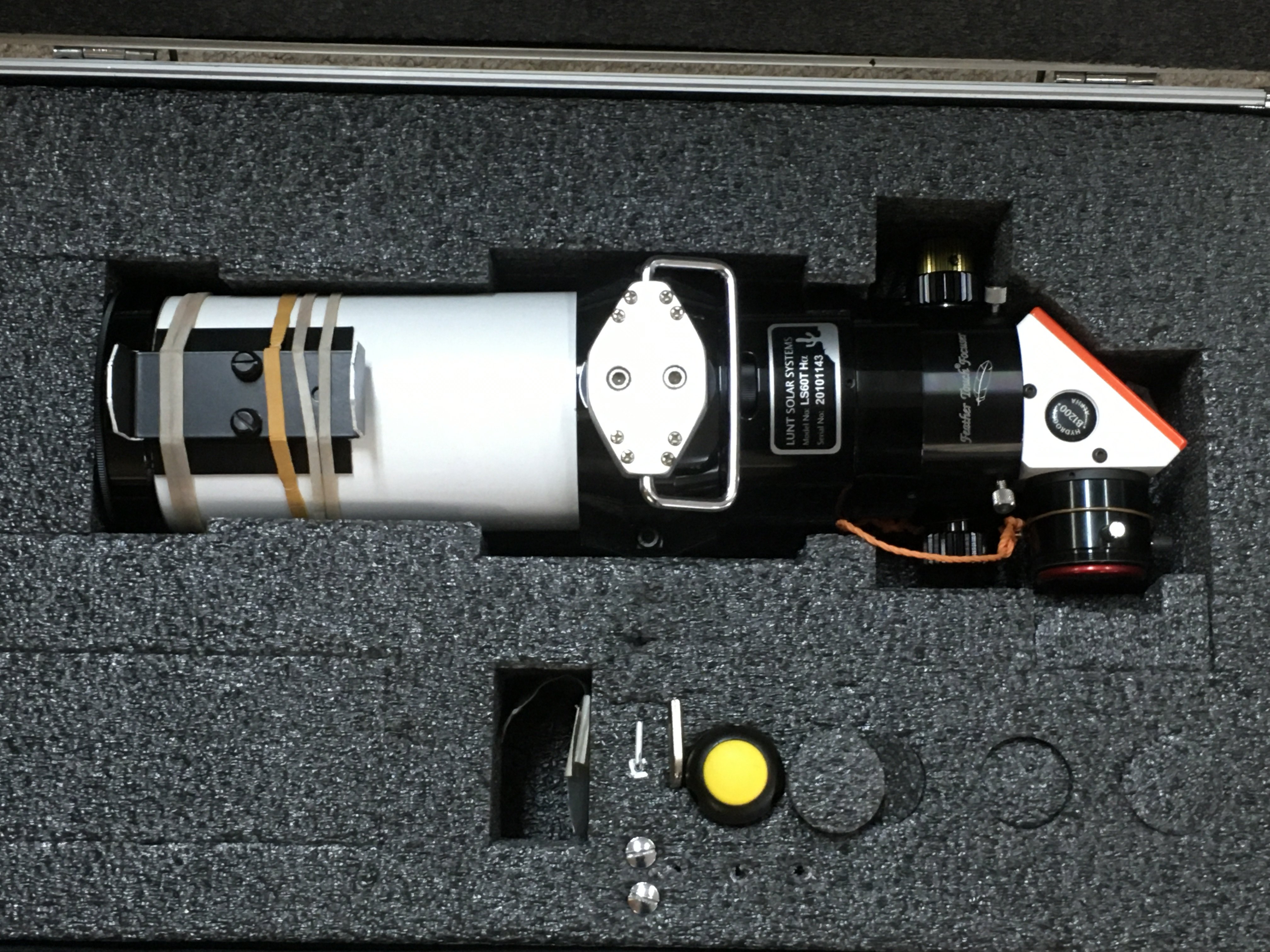 A collection of Cased Telescope equipment includin - Image 6 of 7