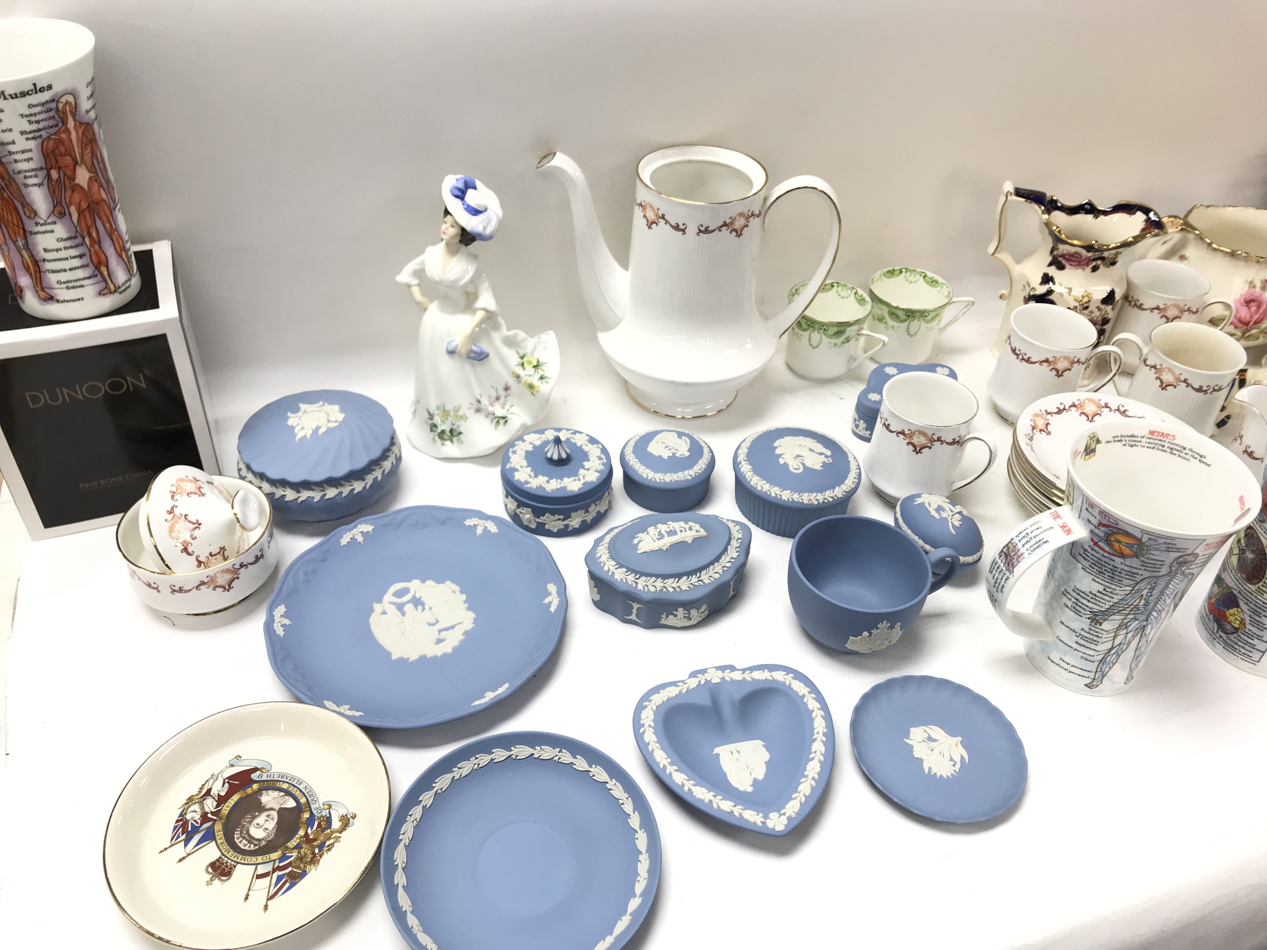 A large collection of mixed ceramics including Wedgwood royal Doulton etc. - Image 2 of 6