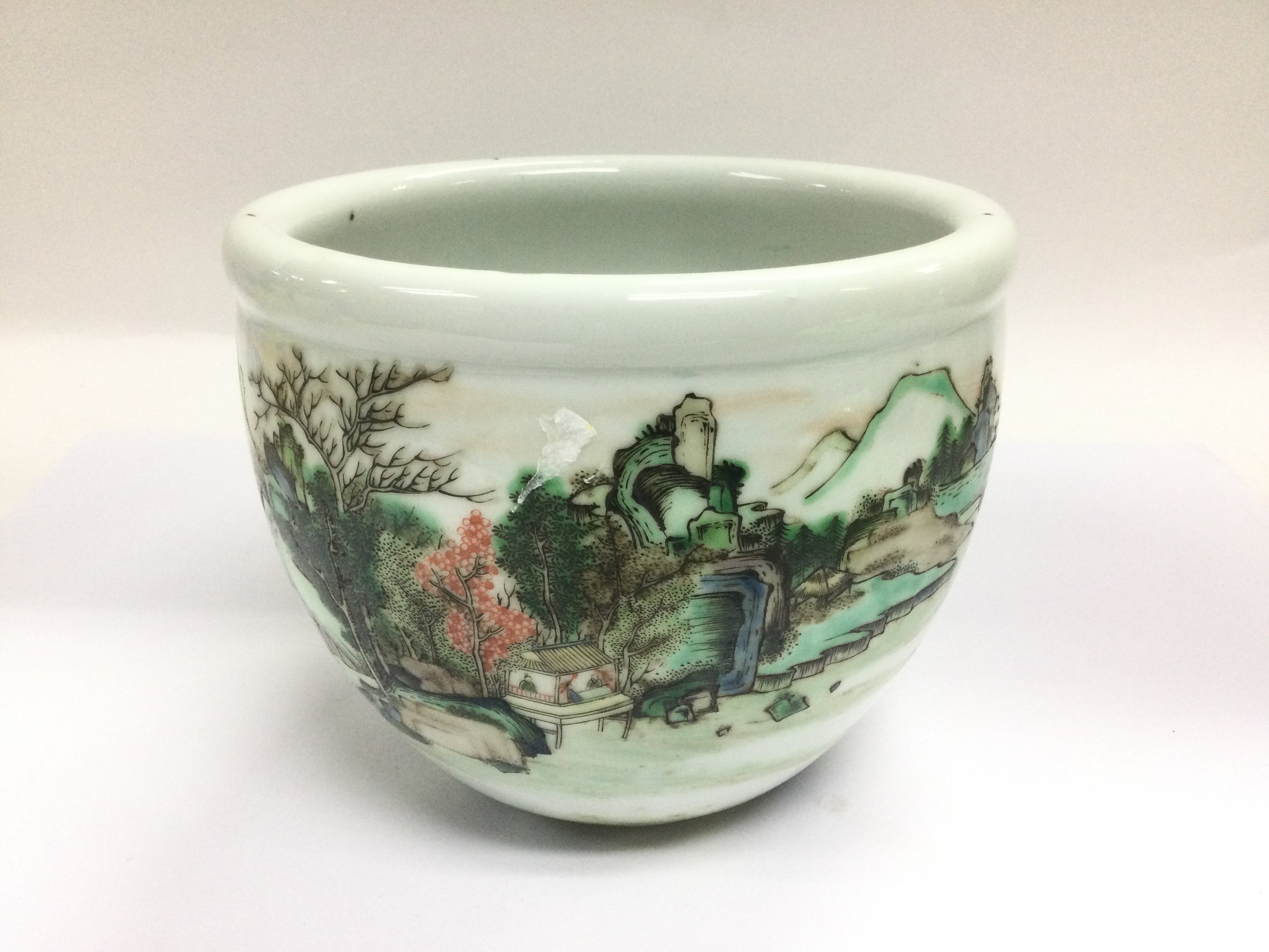 An Oriental bowl decorated with figures in a lands - Image 2 of 3