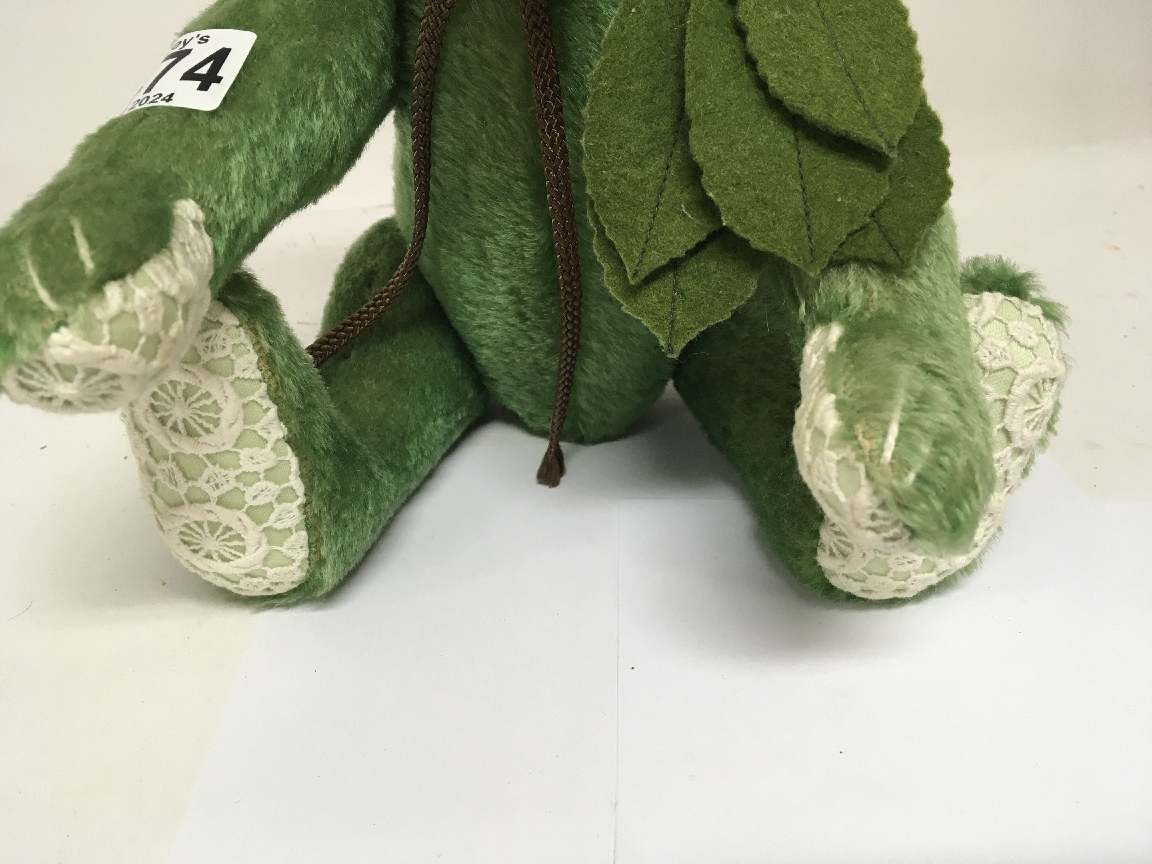 An unusual Green Steiff bear with crouched paws an - Image 3 of 3