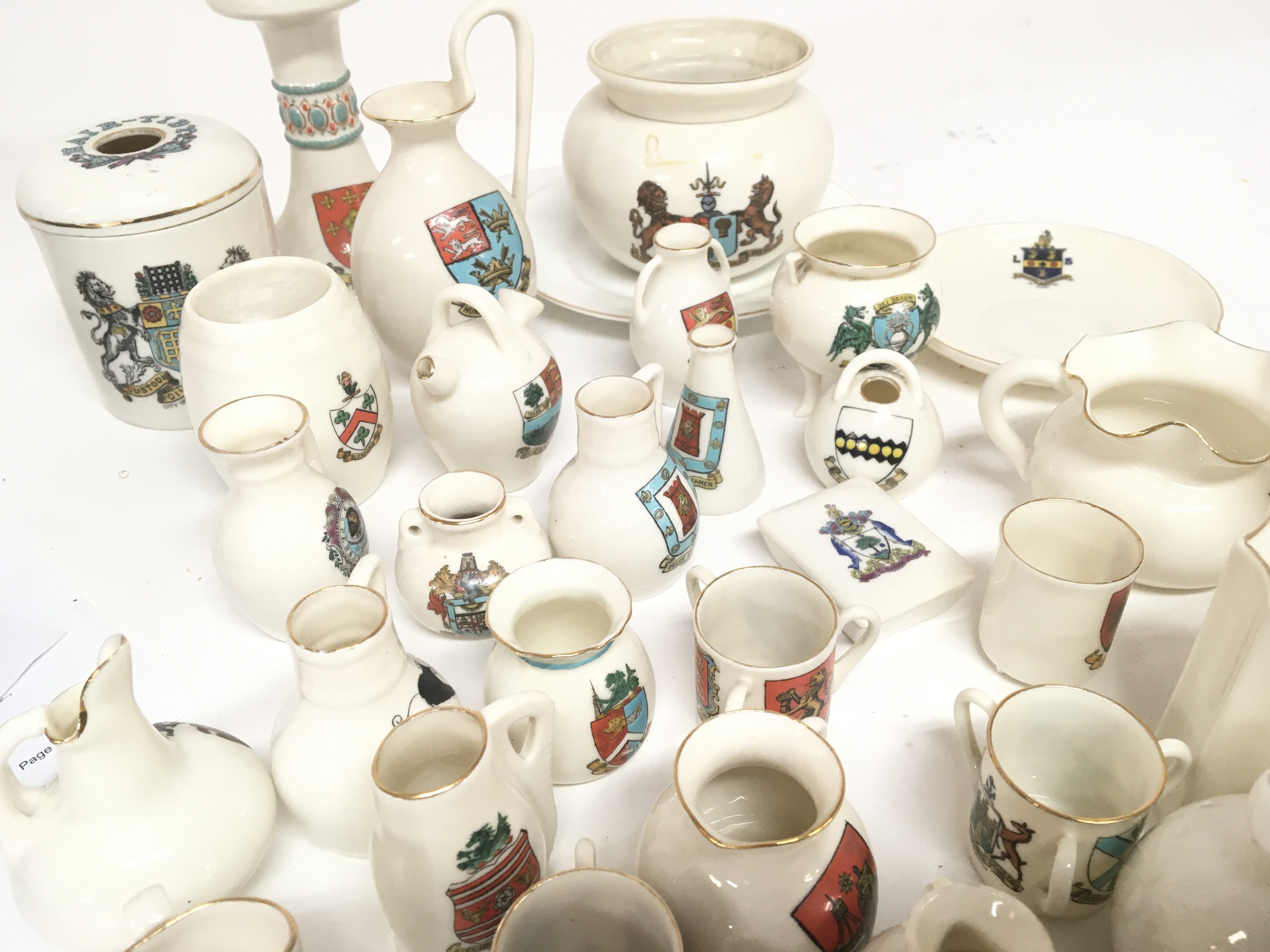 A collection of WH Goss crested china including la - Image 2 of 2