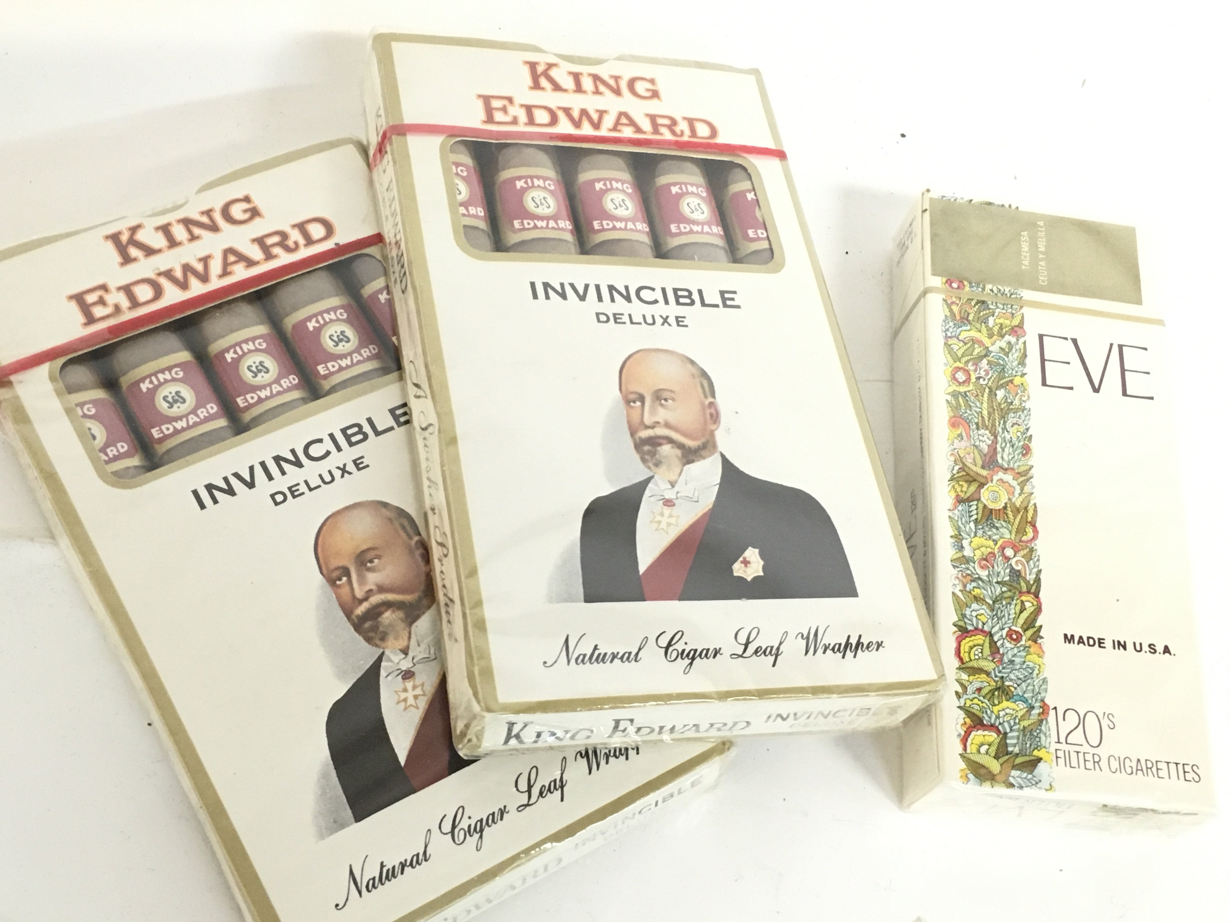 Vintage King Edward sealed cigars and Eve 120s fil