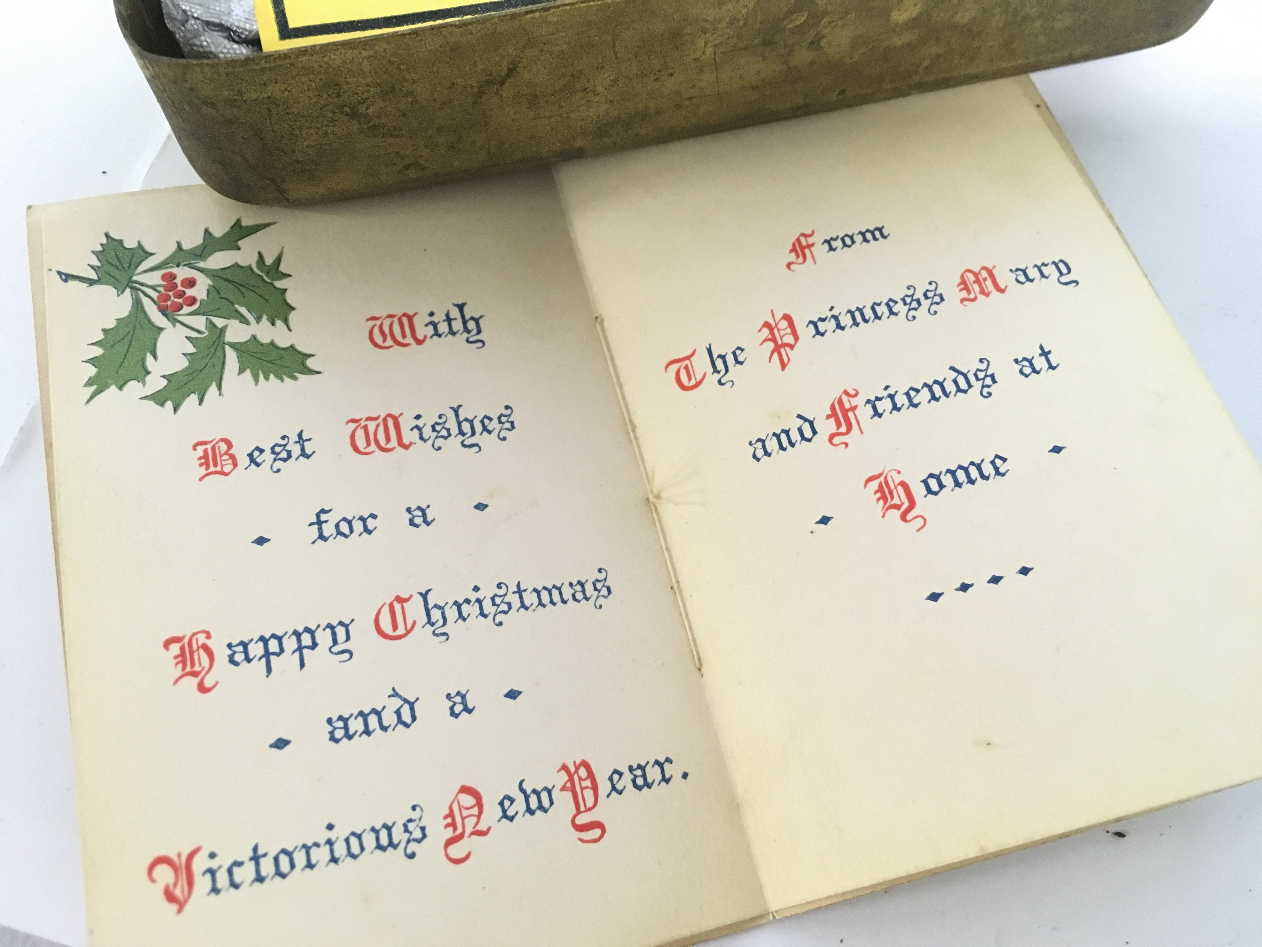 Queen Mary 1914 Christmas fund Tin with cigarettes - Image 5 of 5