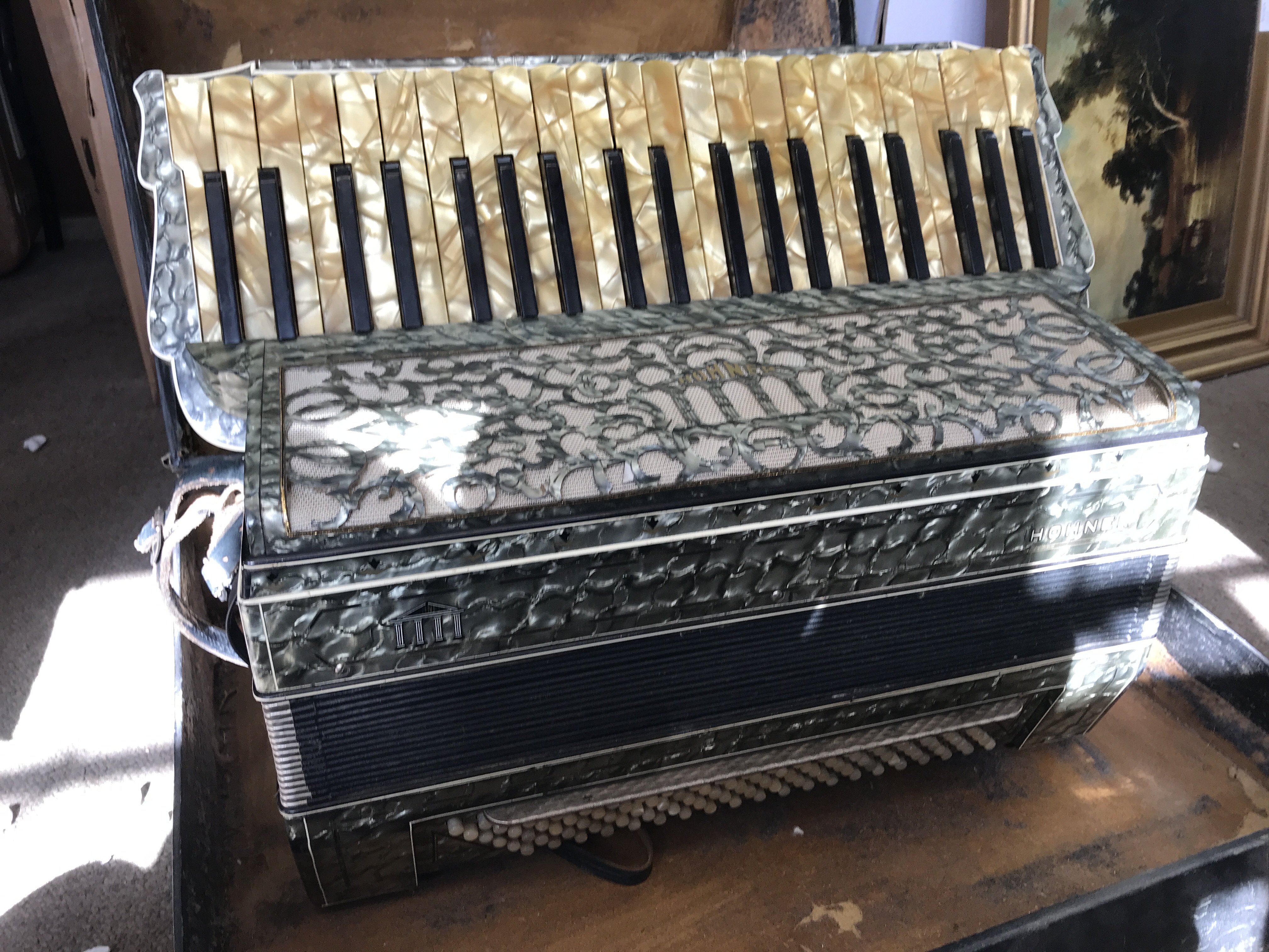 Two Hohner accordions including a Hohner Tango III and a cased Hohner. This lot cannot be posted - Image 4 of 5