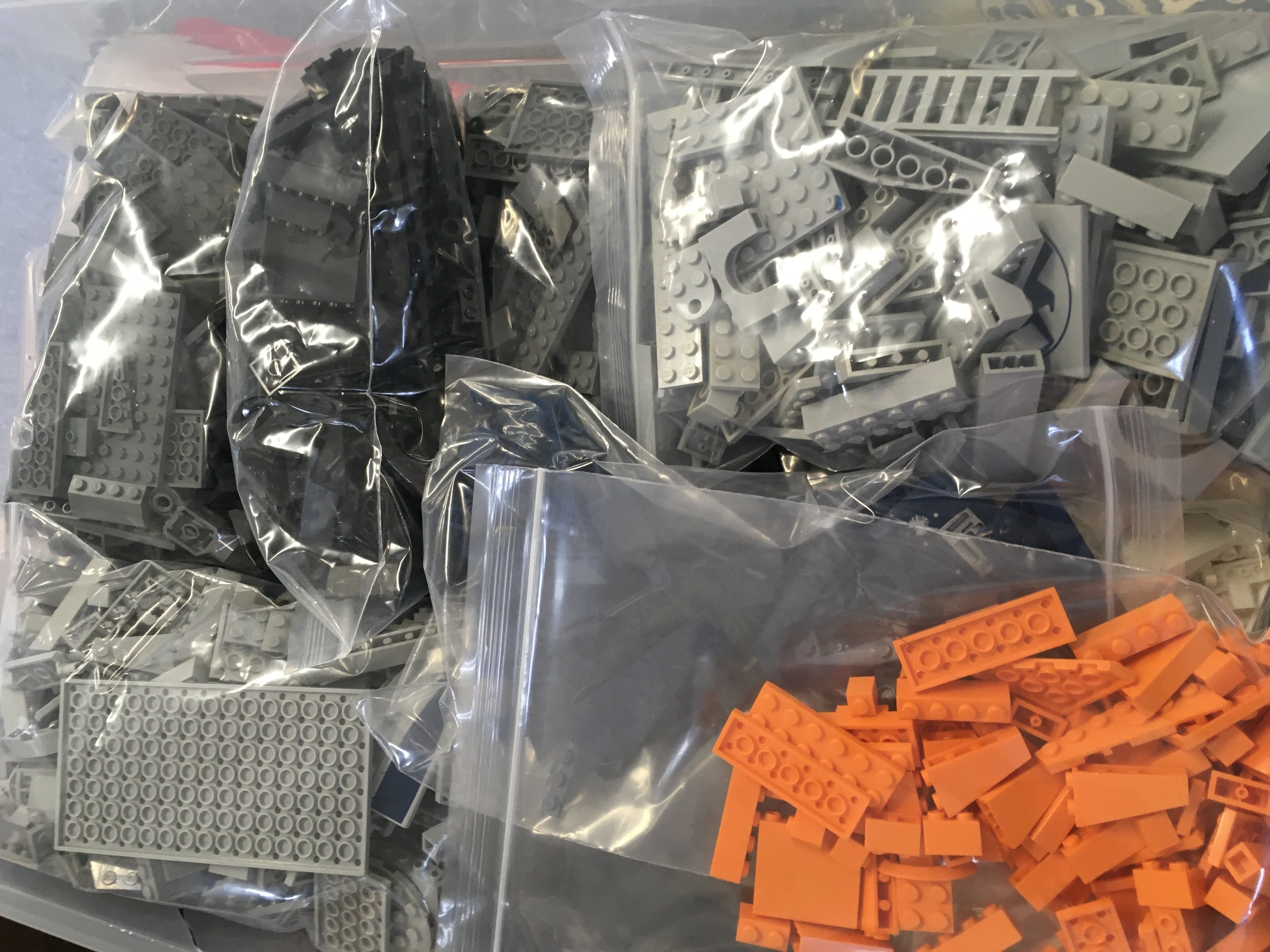 A large box containing 16 bags of assorted Lego pi - Image 3 of 3