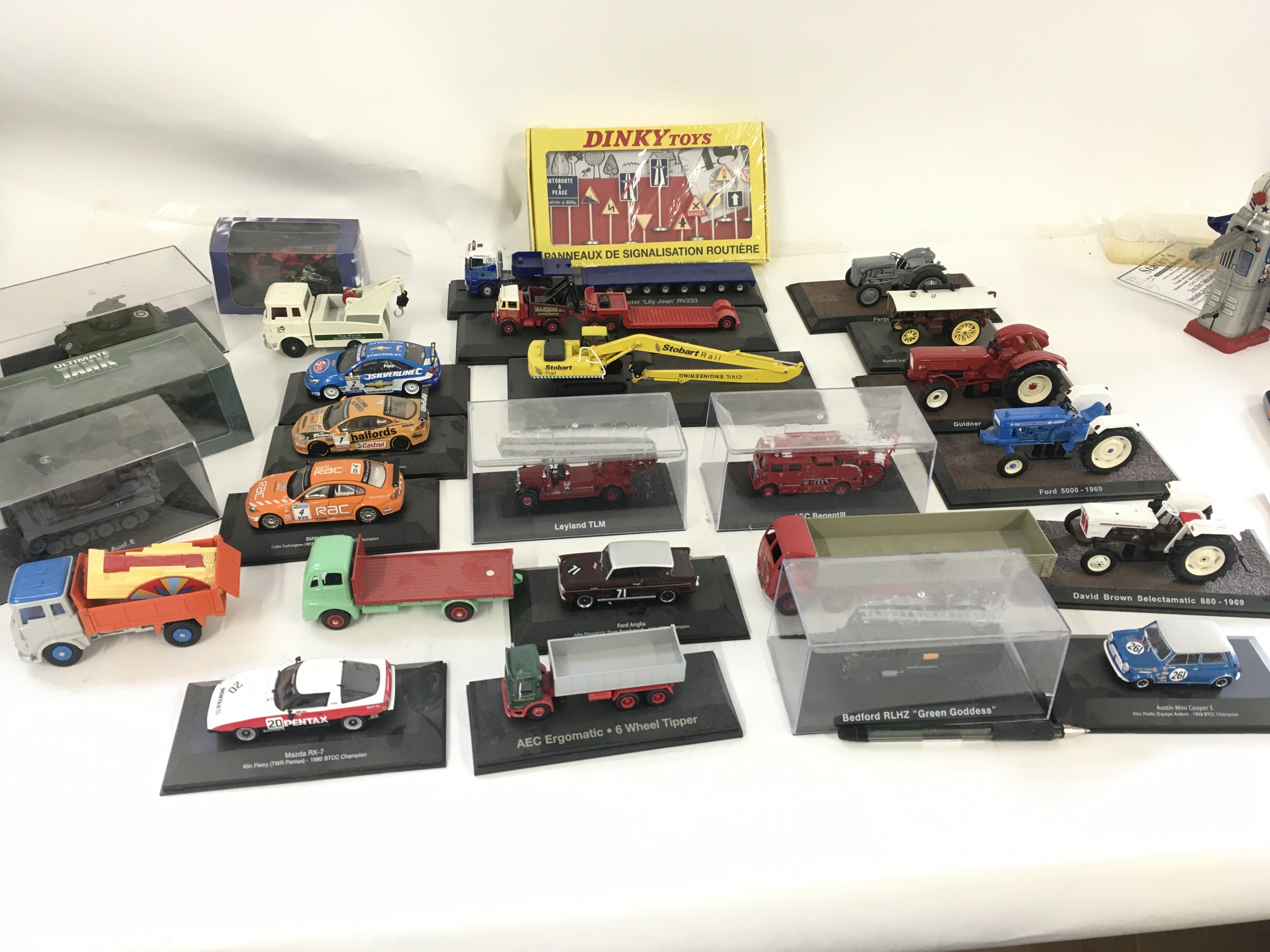 A collection of model vehicles in excess of 25 inc