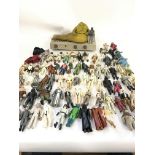 A Collection of Vintage Star Wars Figures includin