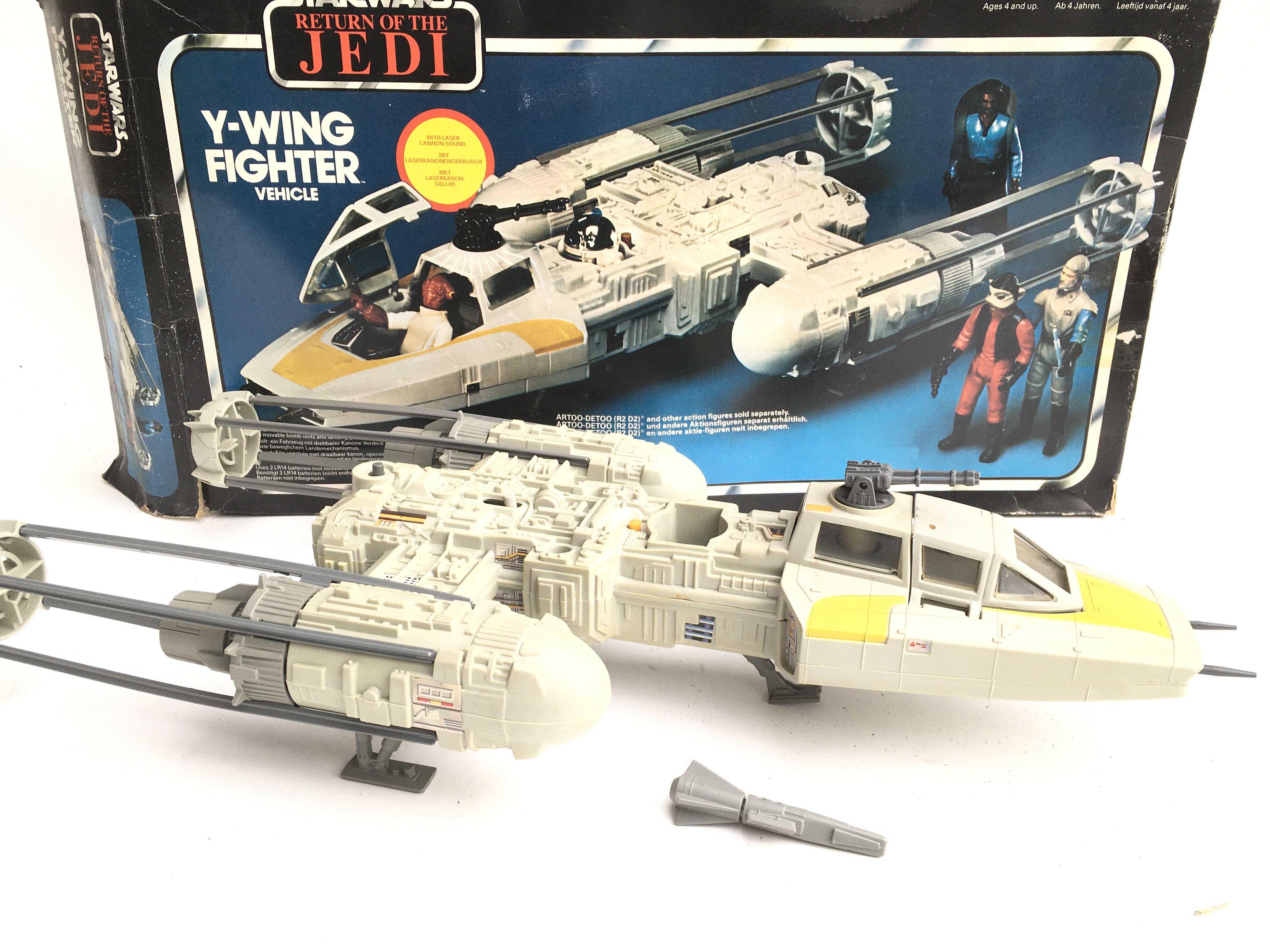 A Boxed Vintage Star Wars Y-Wing Fighter. - Image 2 of 2