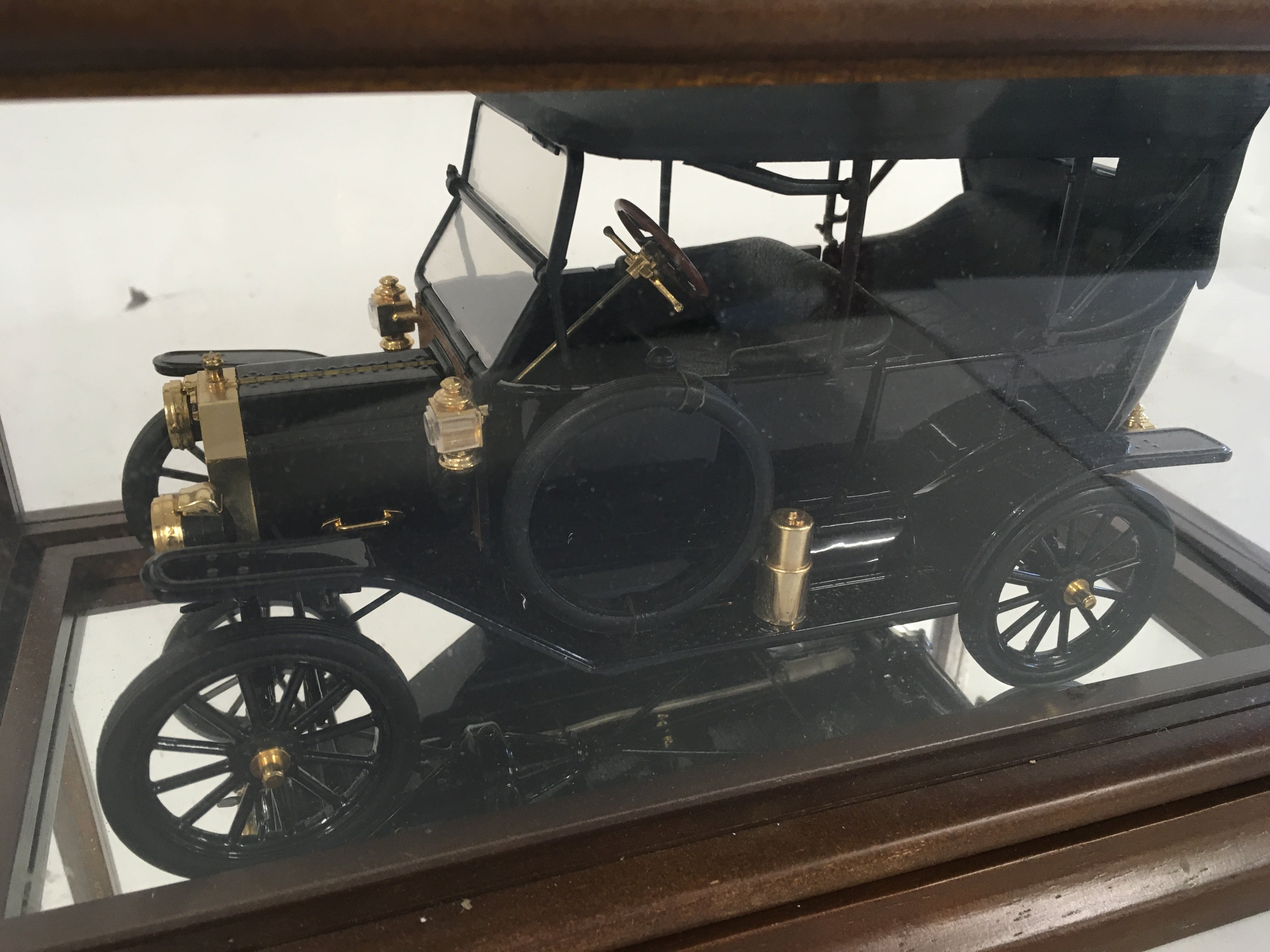 Three precision model cars by Franklin Mint both in presentation cases. Cars are 2 x RollsRoyce - Image 6 of 10