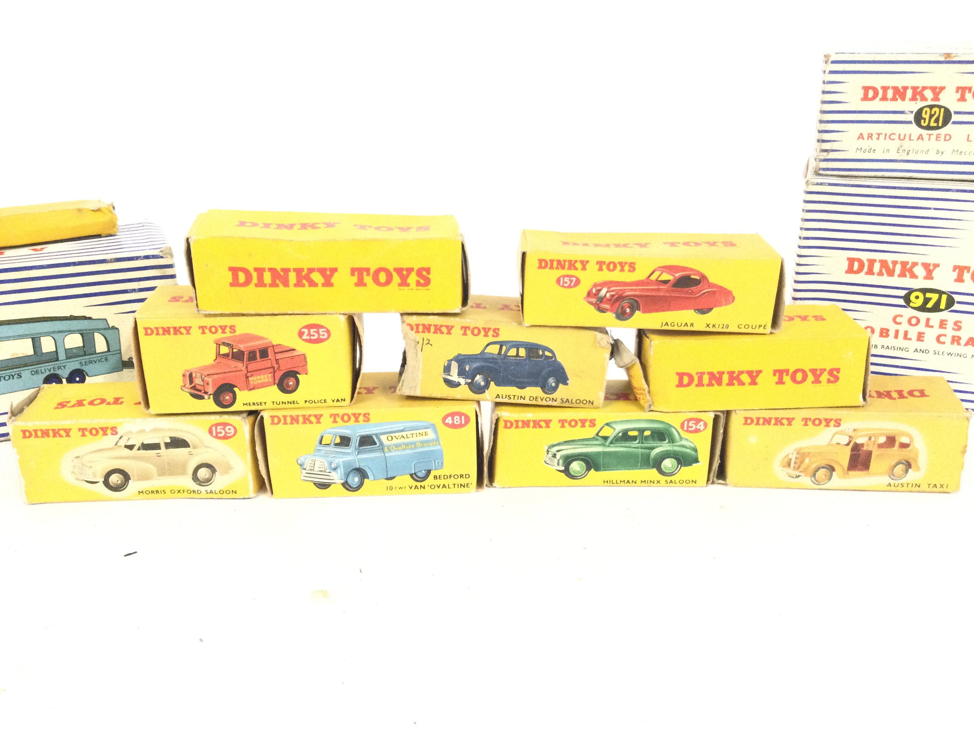 A Collection of Boxed Dinky Toys Including Pullmore Car Transporter. Coles Mobile Crane. Articulated - Bild 2 aus 5