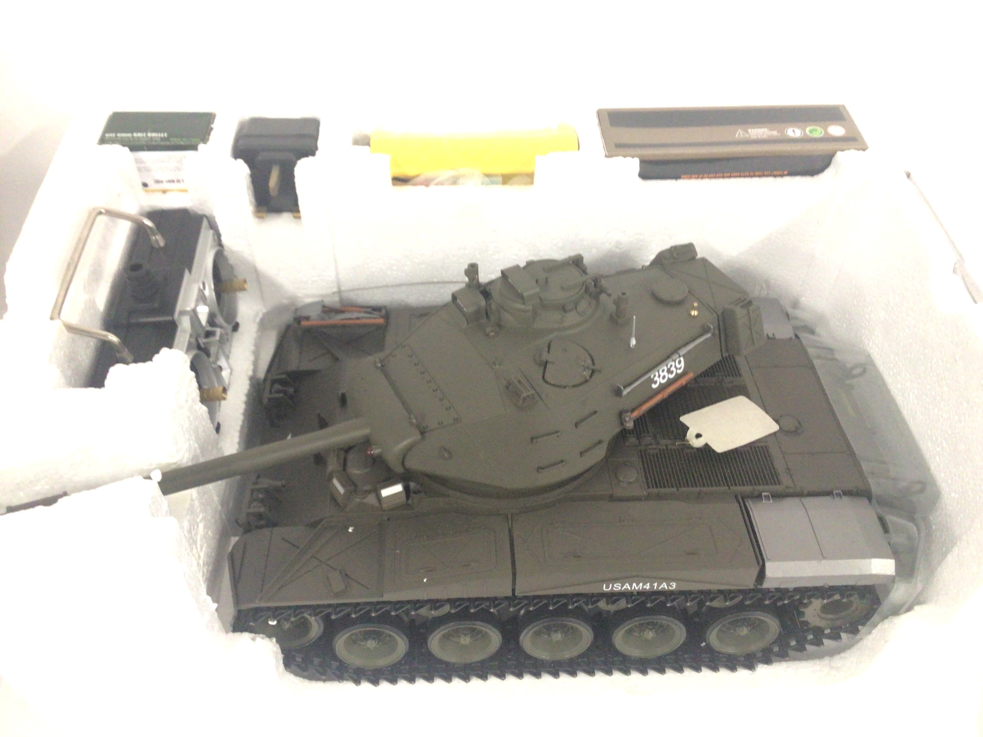 A Boxed Hen Long Remote Controlled Walker Bulldog Light Tank U.S.M41A3. With Spare Battery. NO - Image 2 of 3