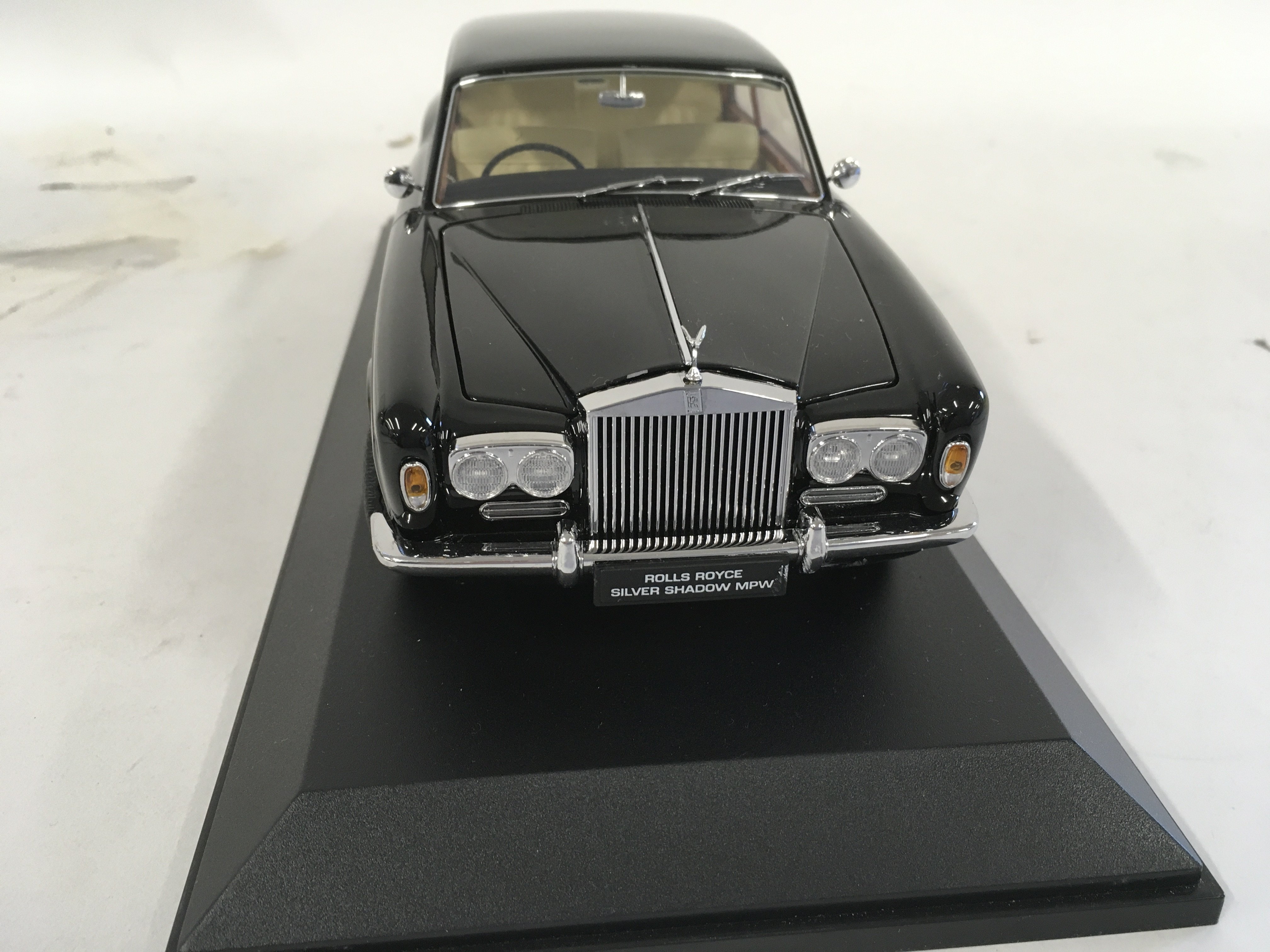 Three precision model cars by Franklin Mint both in presentation cases. Cars are 2 x RollsRoyce - Image 10 of 10