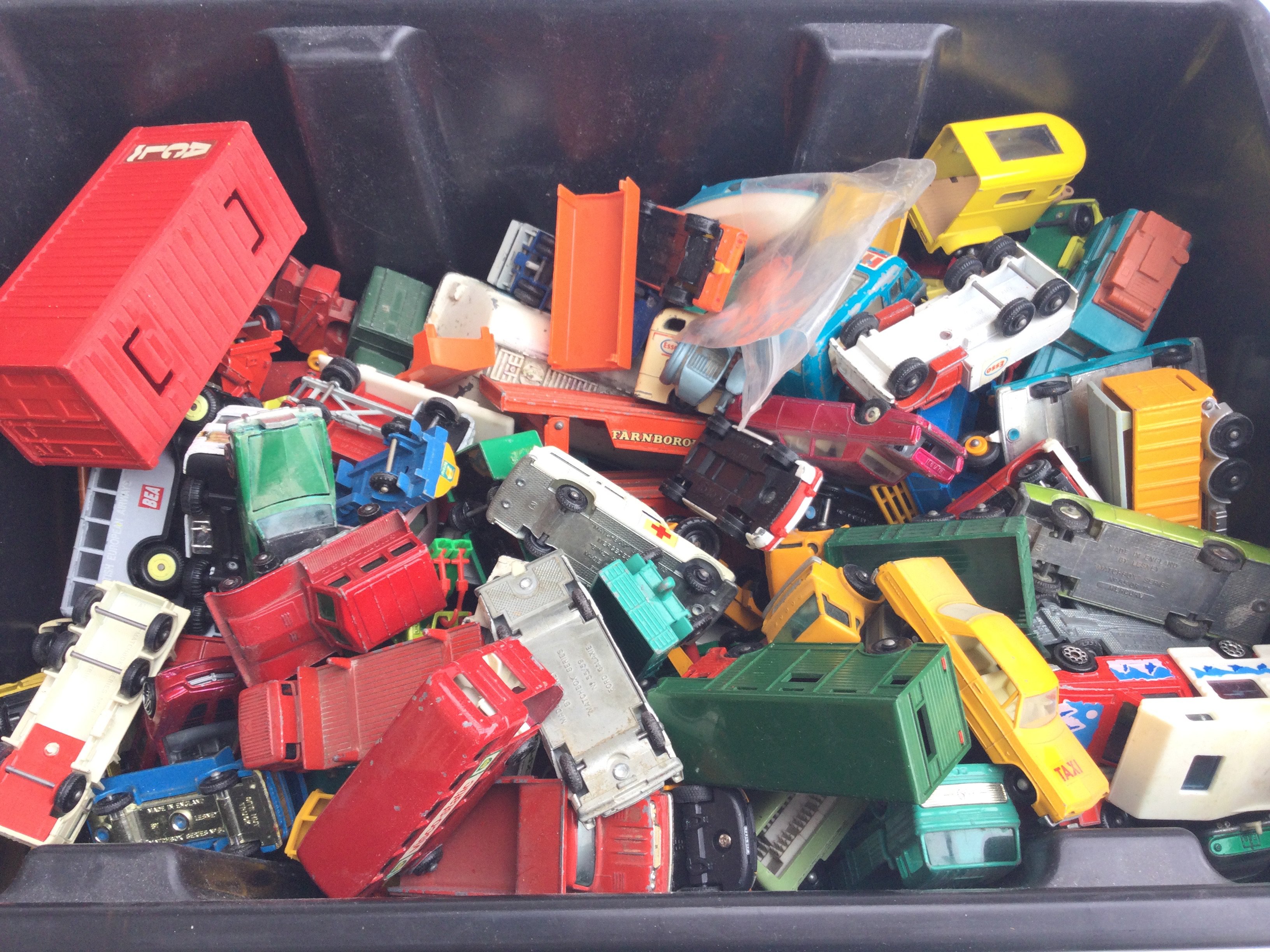 A Matchbox Carry Case containing Matchbox Vehicles - Image 4 of 5