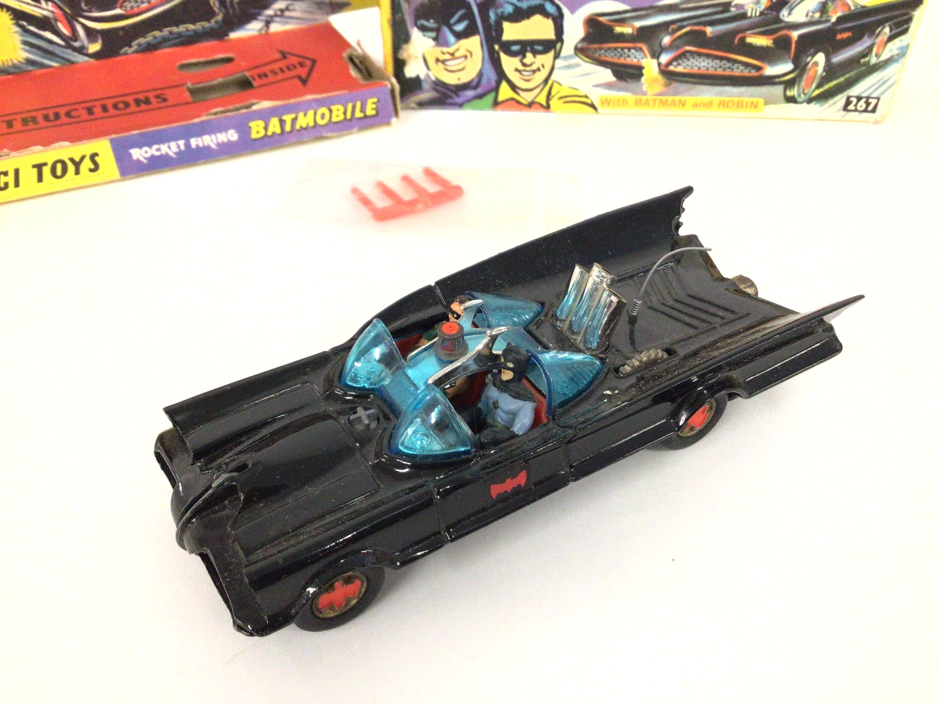 A Boxed Corgi Batmobile.#267 box is worn and has been Repaired. No instructions etc. does come - Image 4 of 6