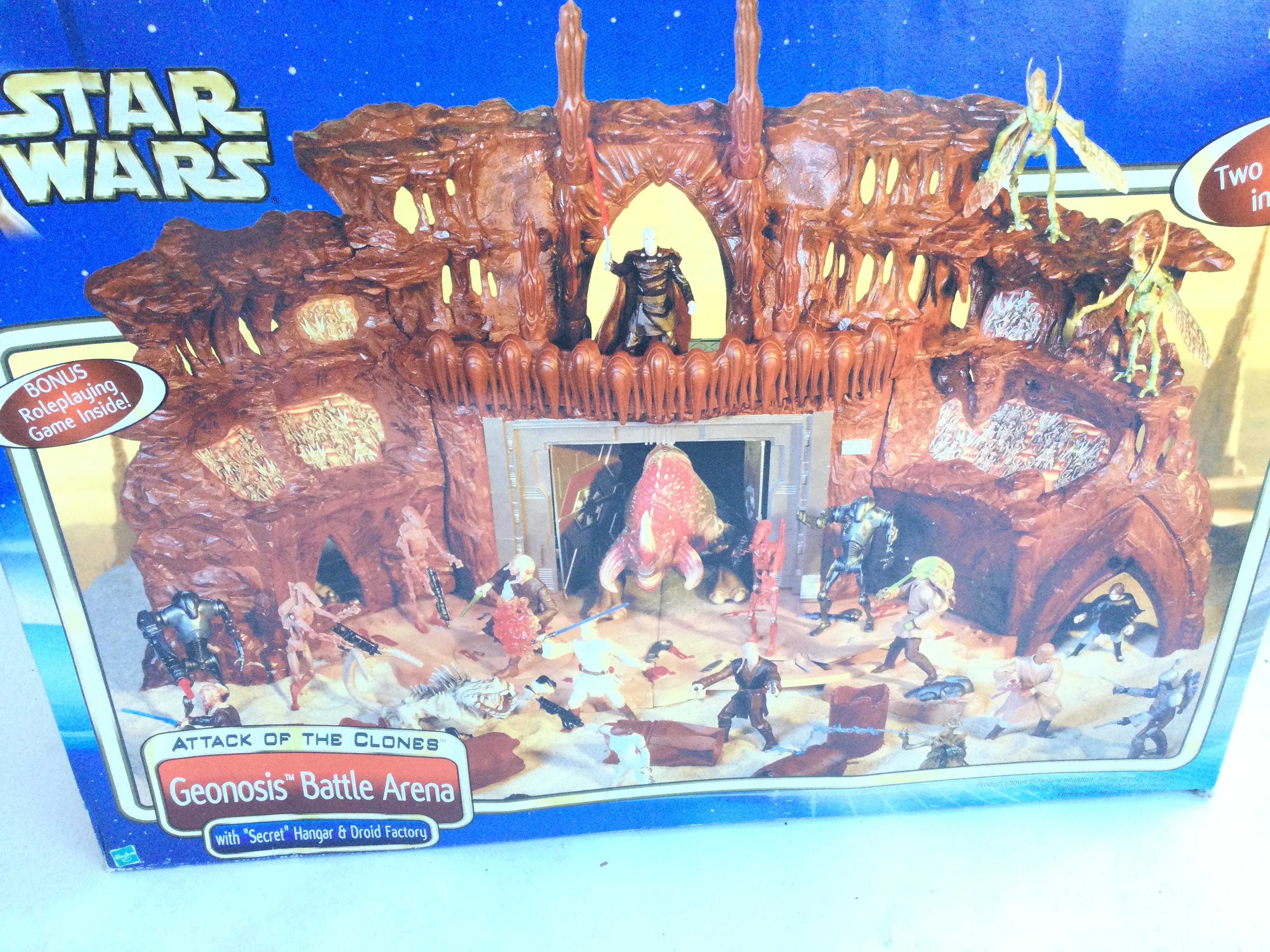 A Box Containing StarWars Soft Toys. A Chess set. A 3D Puzzle. And a Boxed Geonosis Battle Arena. - Image 3 of 3
