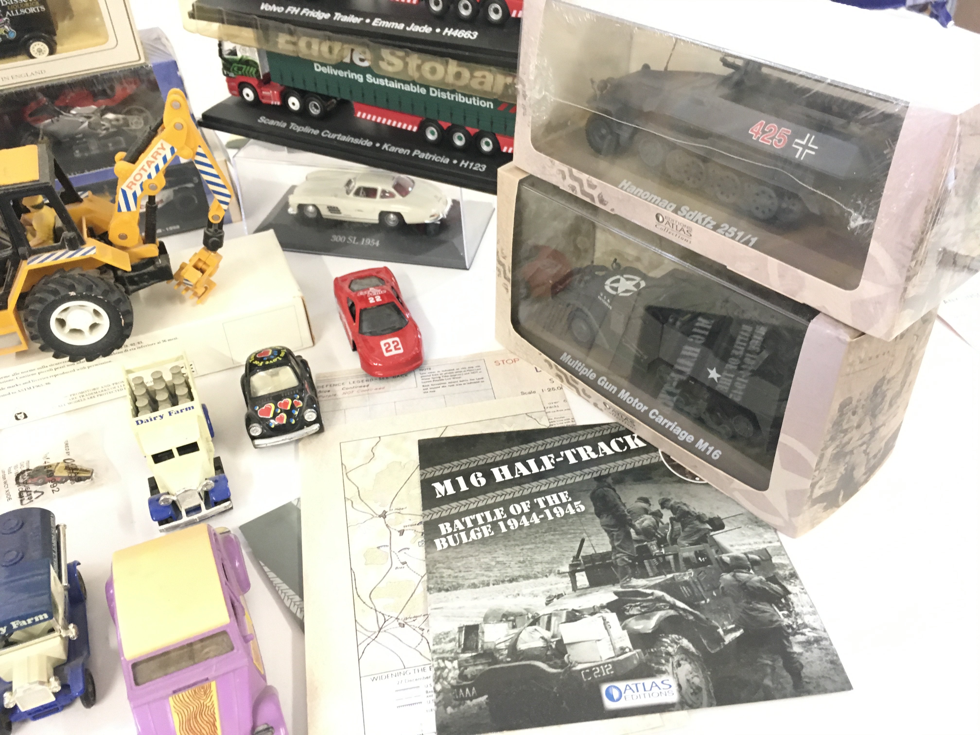 A collection of 20 boxed model vehicles and a furt - Image 4 of 5