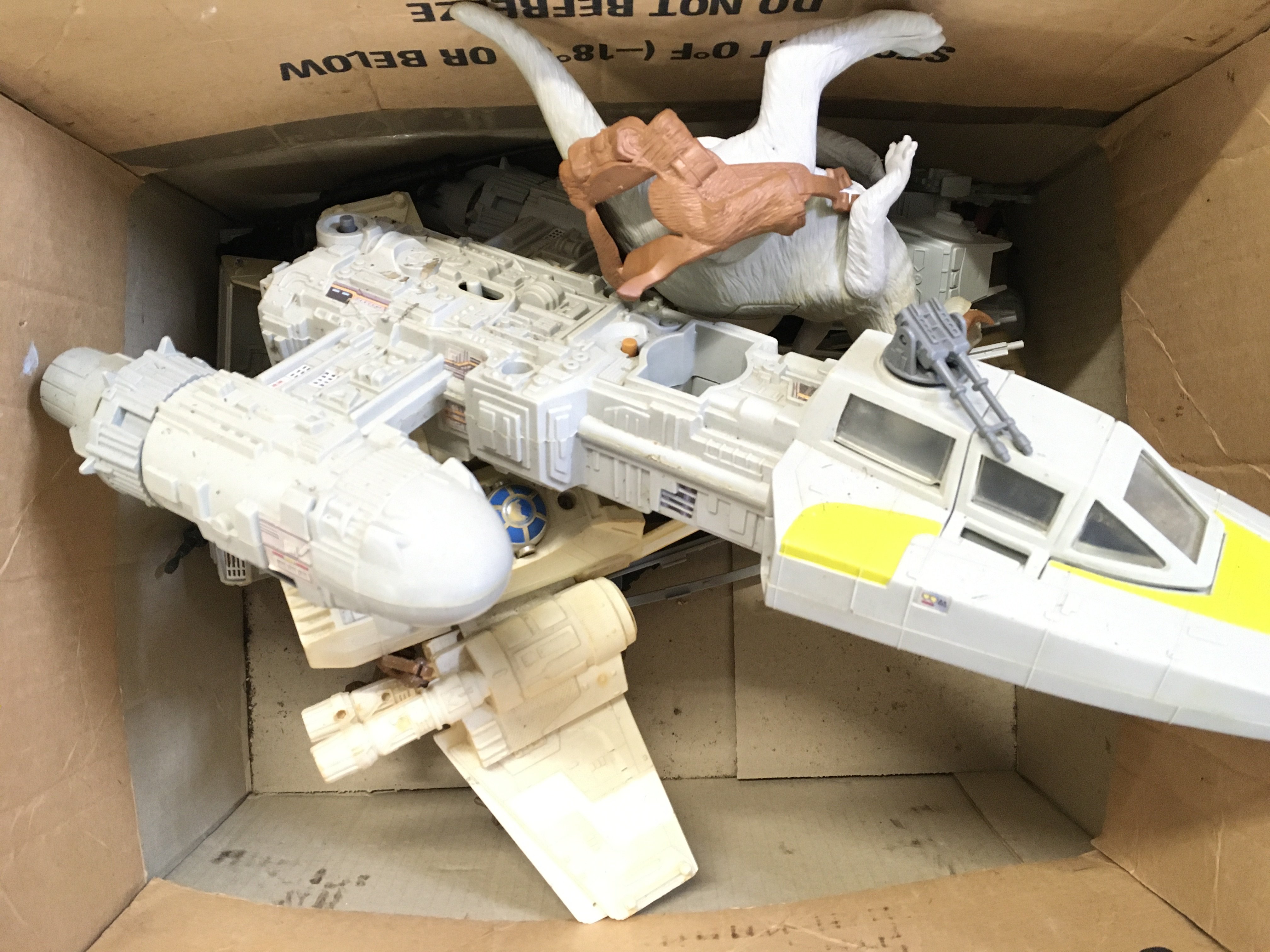A Collection of Vintage Star Wars Ships and Parts. - Image 2 of 4