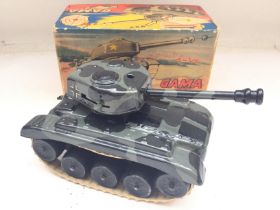 A Boxed German Gama Tinplate Clockwork Tank #98. N