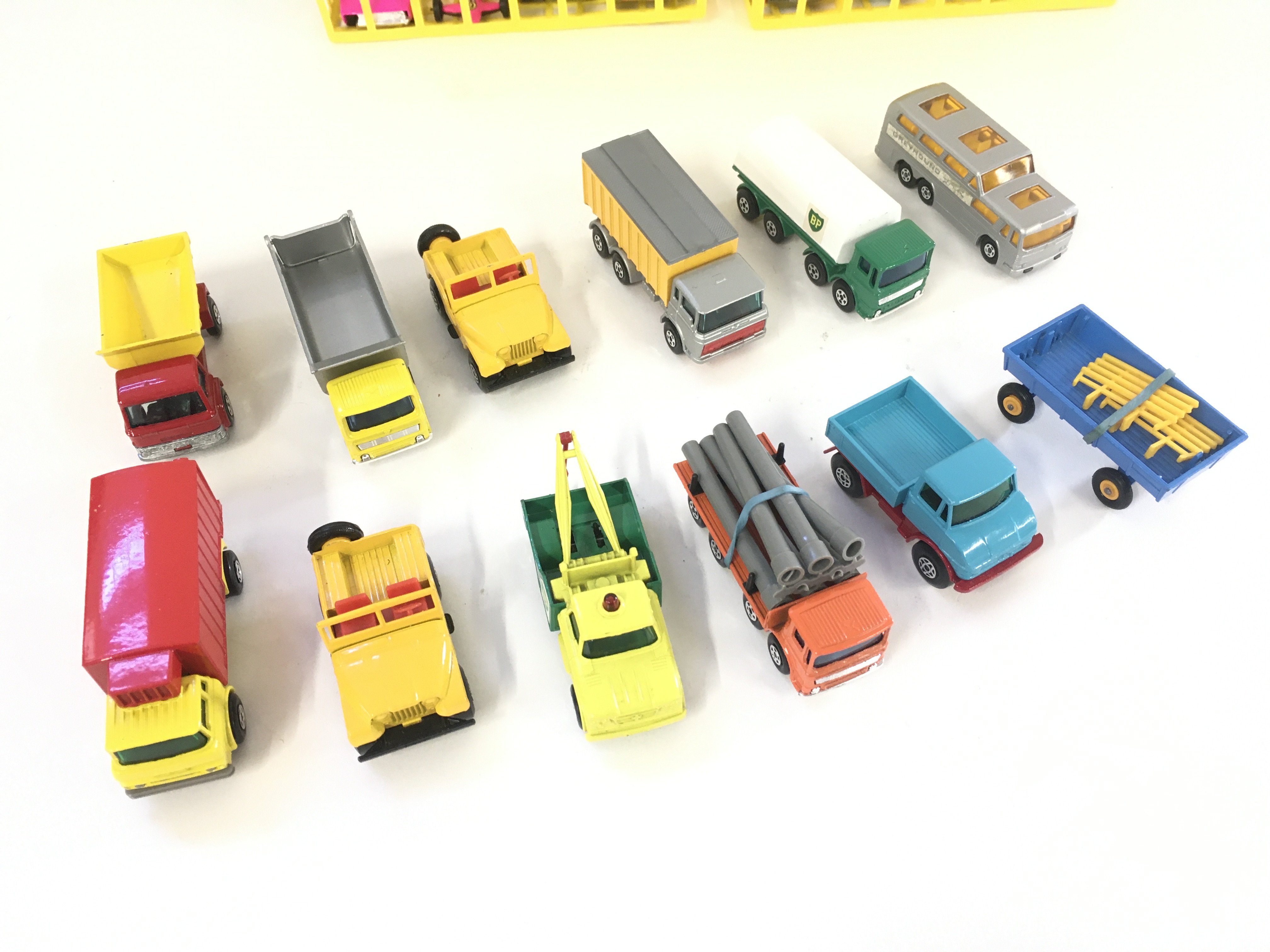 A collection of Matchbox Superfast in carrying cas - Image 12 of 16