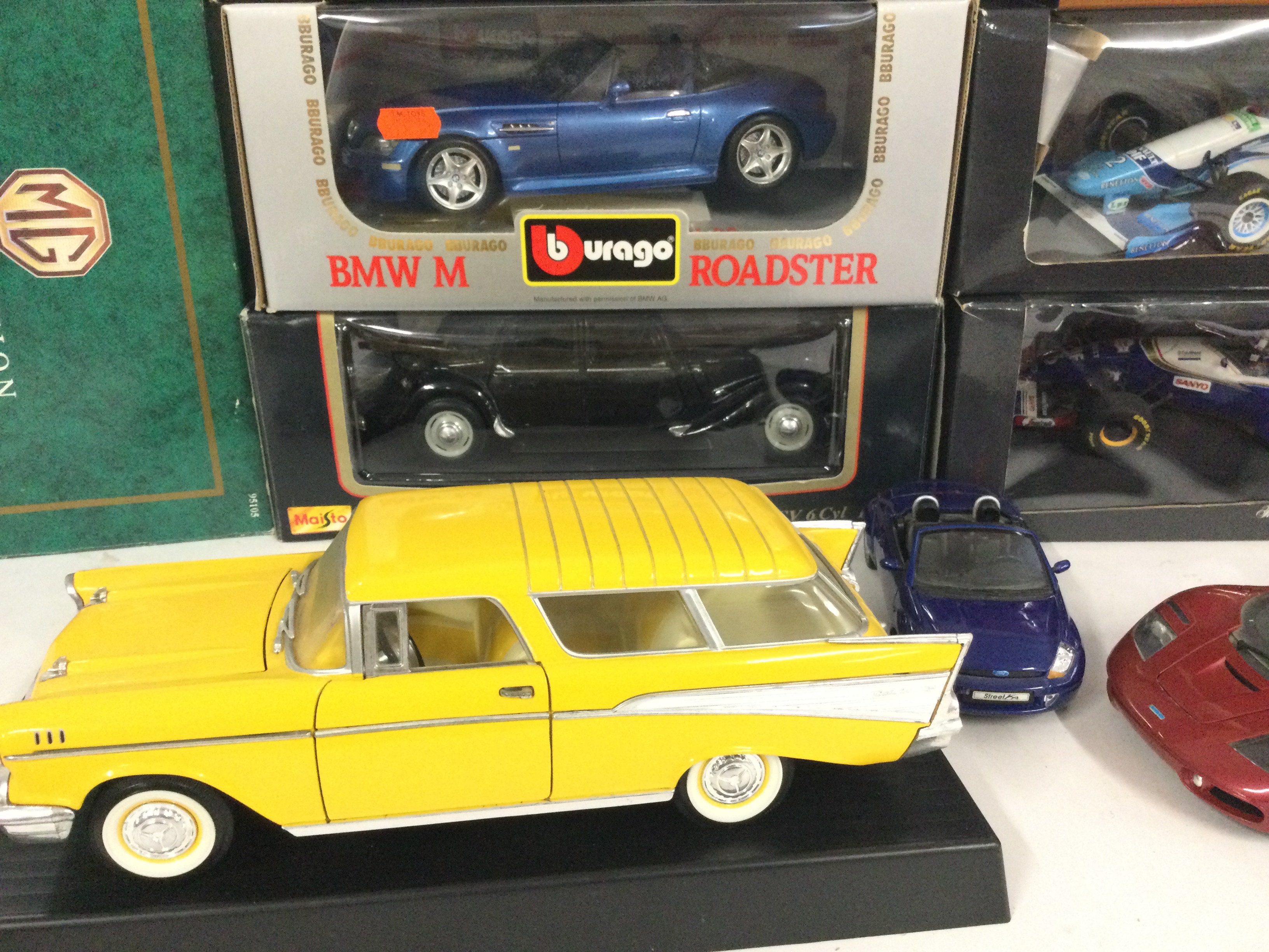 A Collection of Boxed Diecast Vehicles including Burago. Maisto Corgi. All 1:18 Scale. - Image 4 of 5
