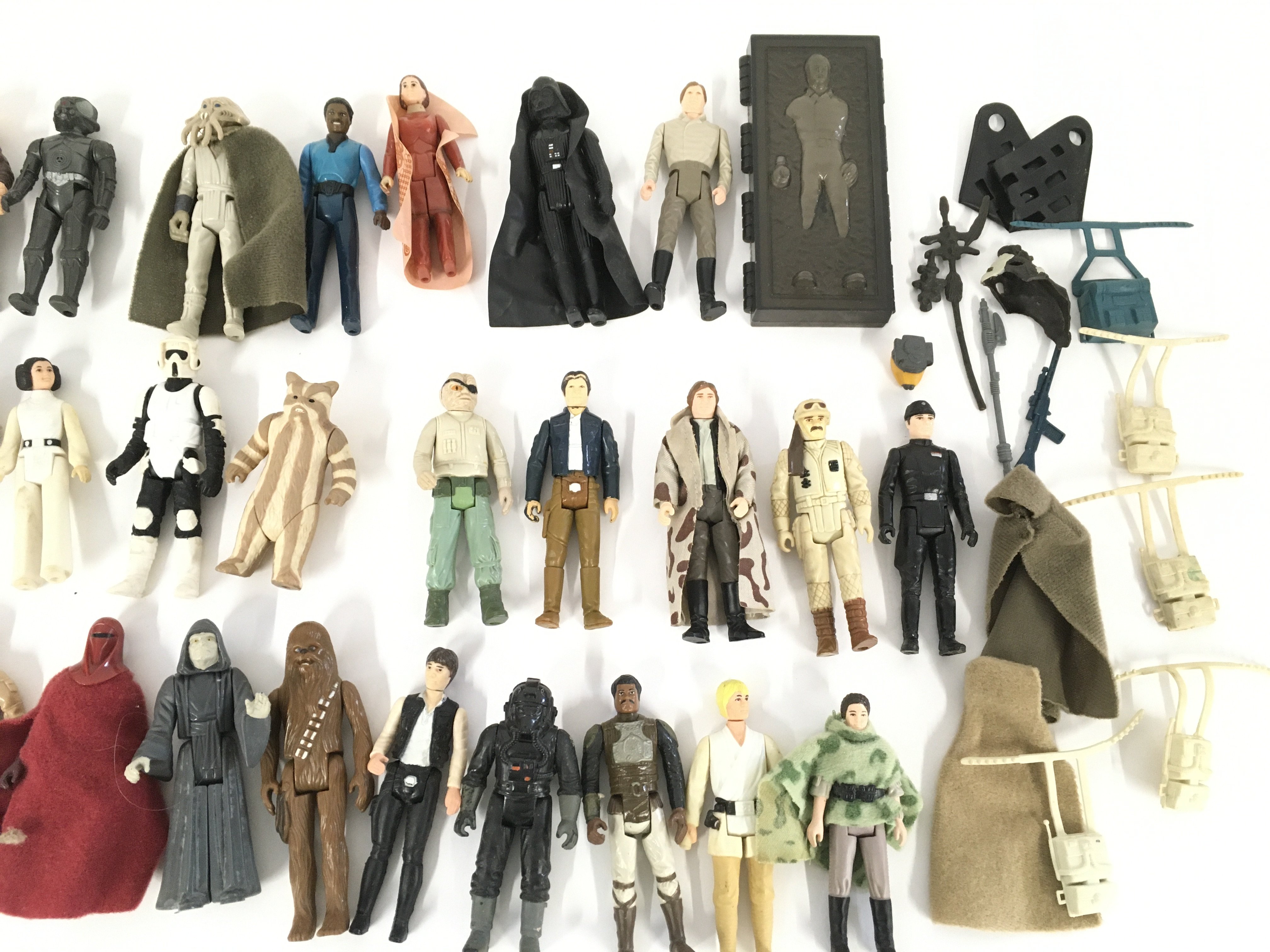 A Collection of Vintage Star wars Figures. Includi - Image 2 of 3