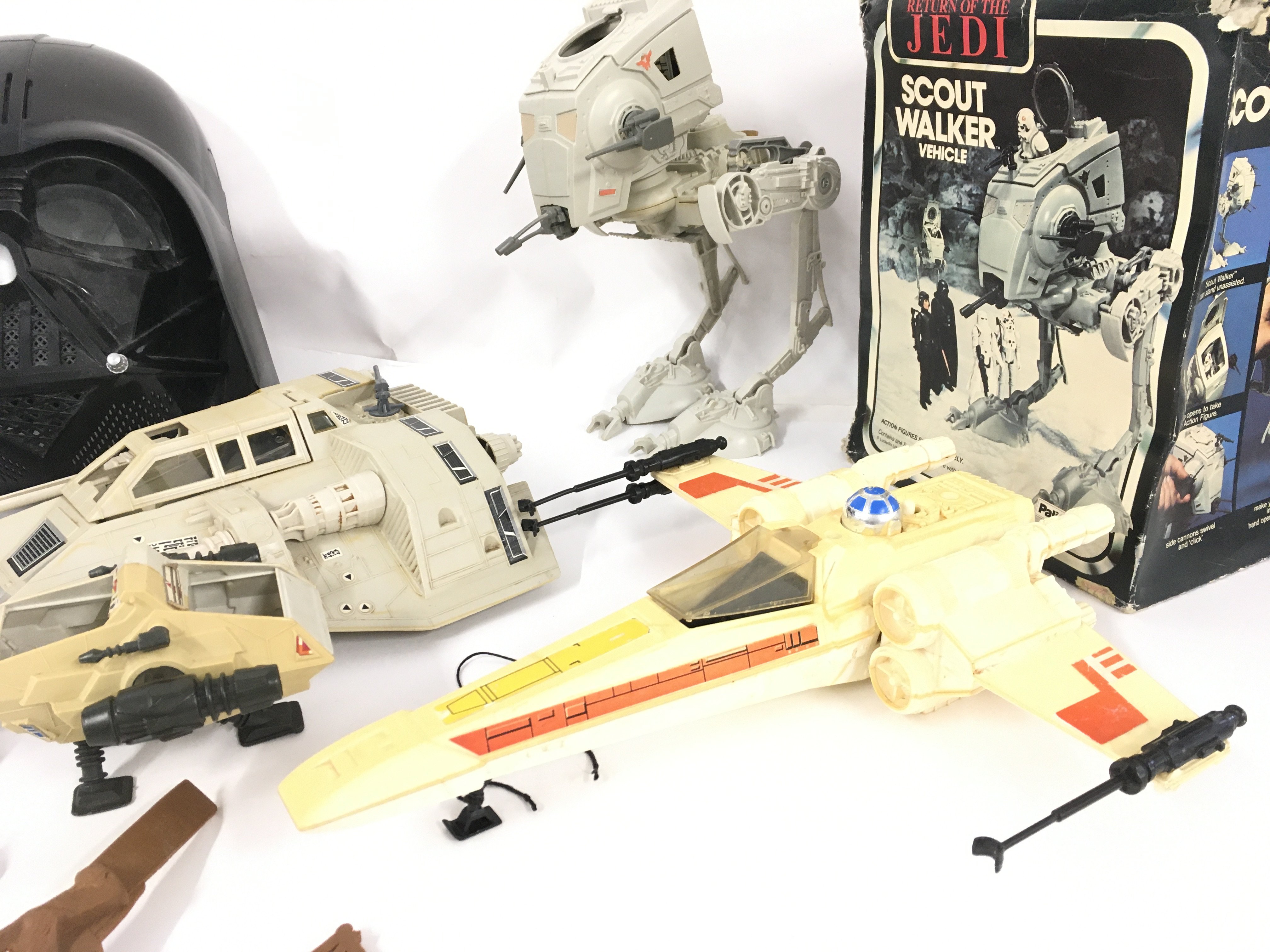 A Box Containing Vintage Star Wars Ships etc. Part - Image 3 of 4