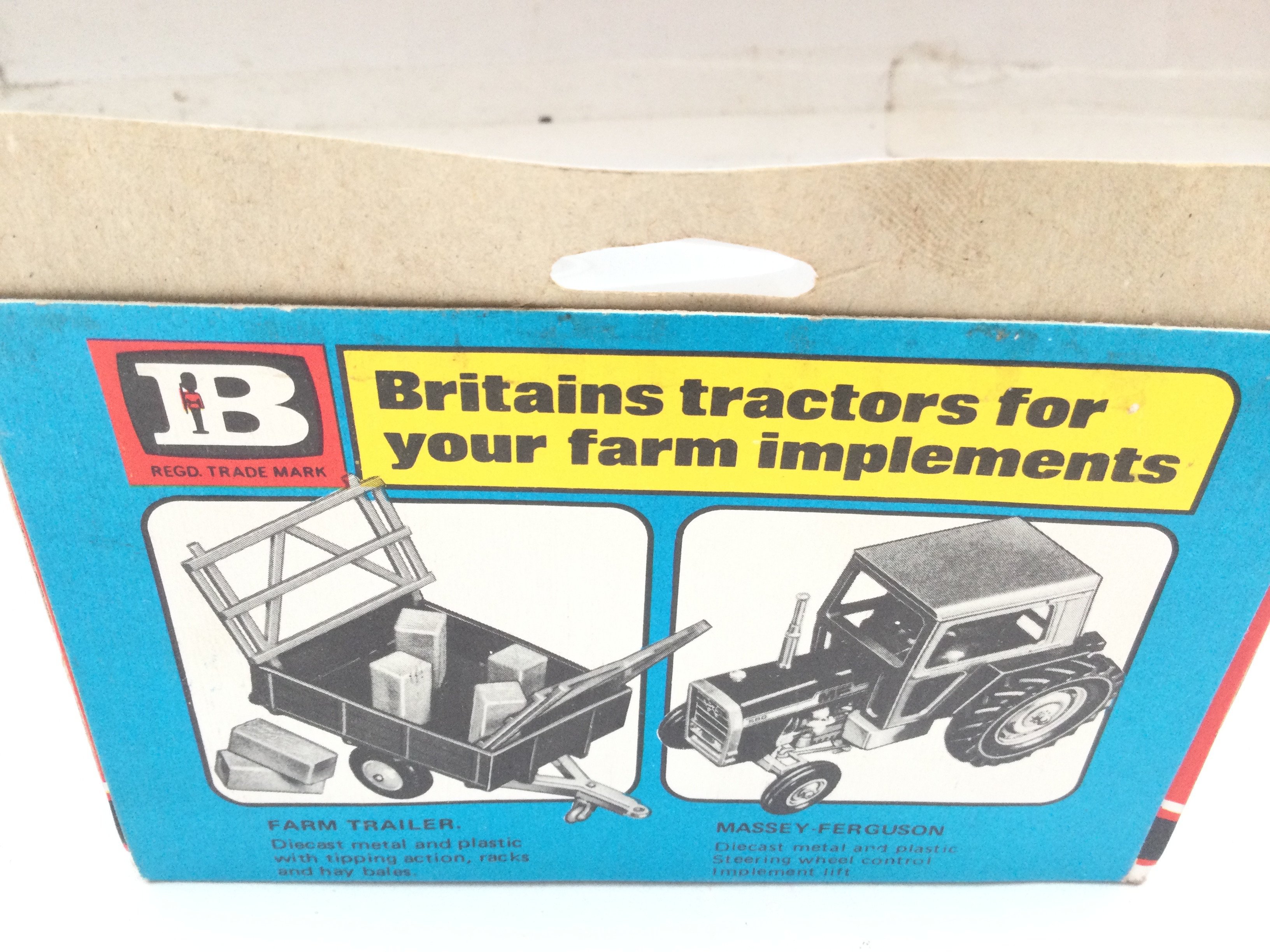 A Boxed Britains Massey-Ferguson Tractor #9520. - Image 3 of 3